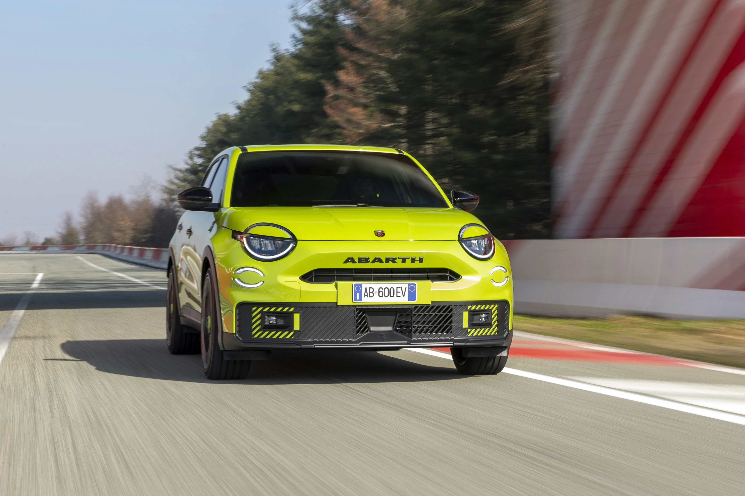 Abarth 600e Turismo exterior view