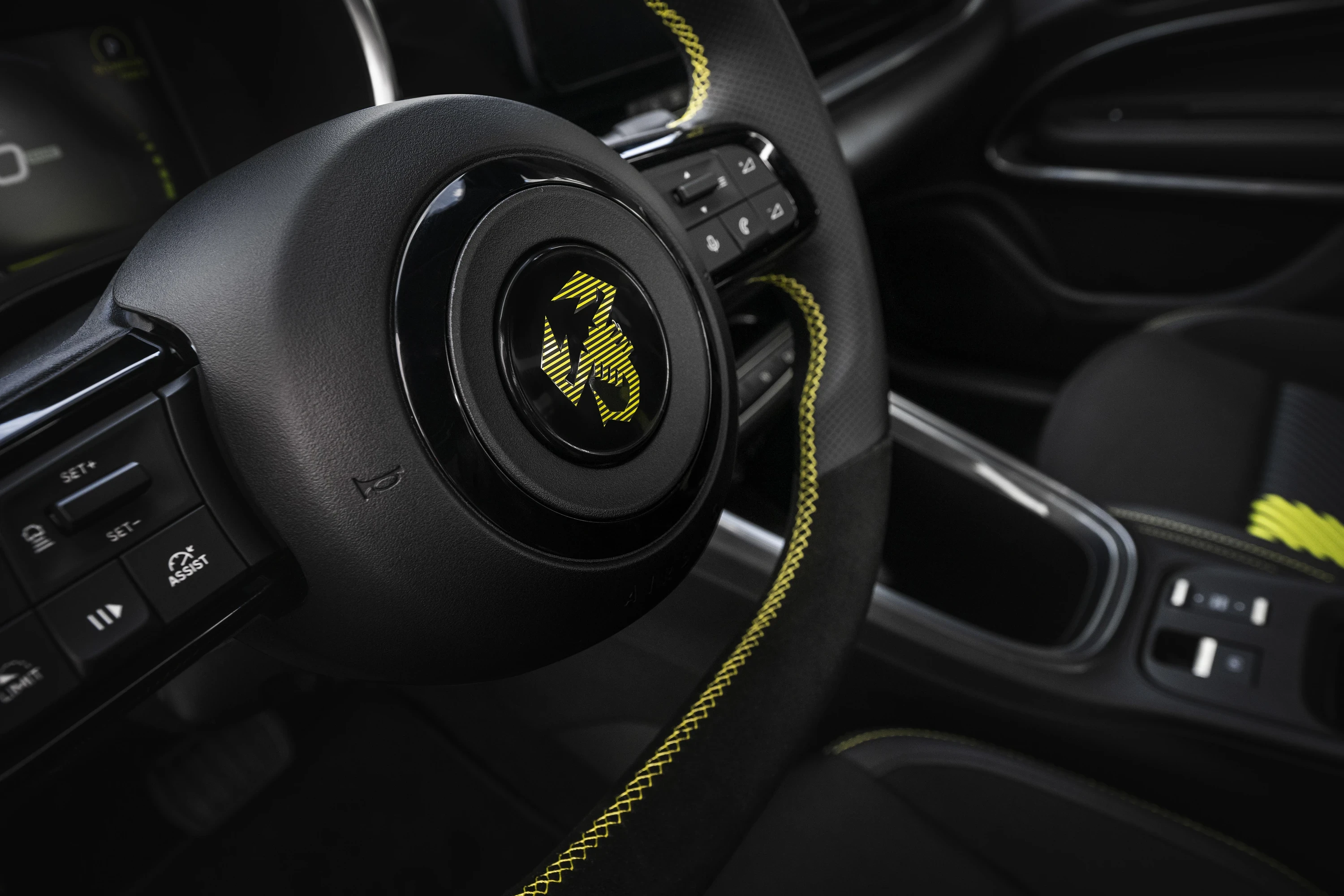 Abarth 600e Turismo steeringwheel view