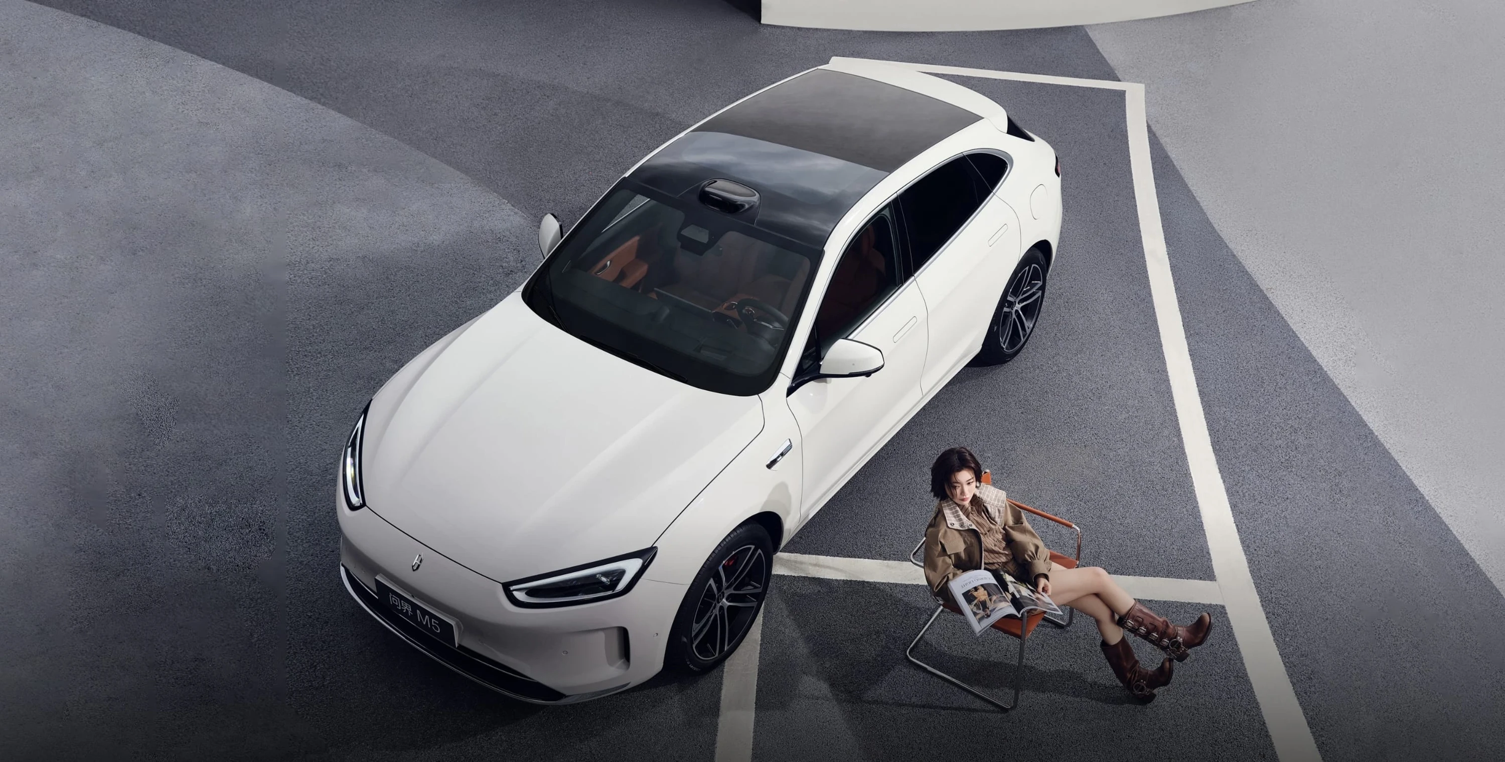 AITO M5 RWD exterior view
