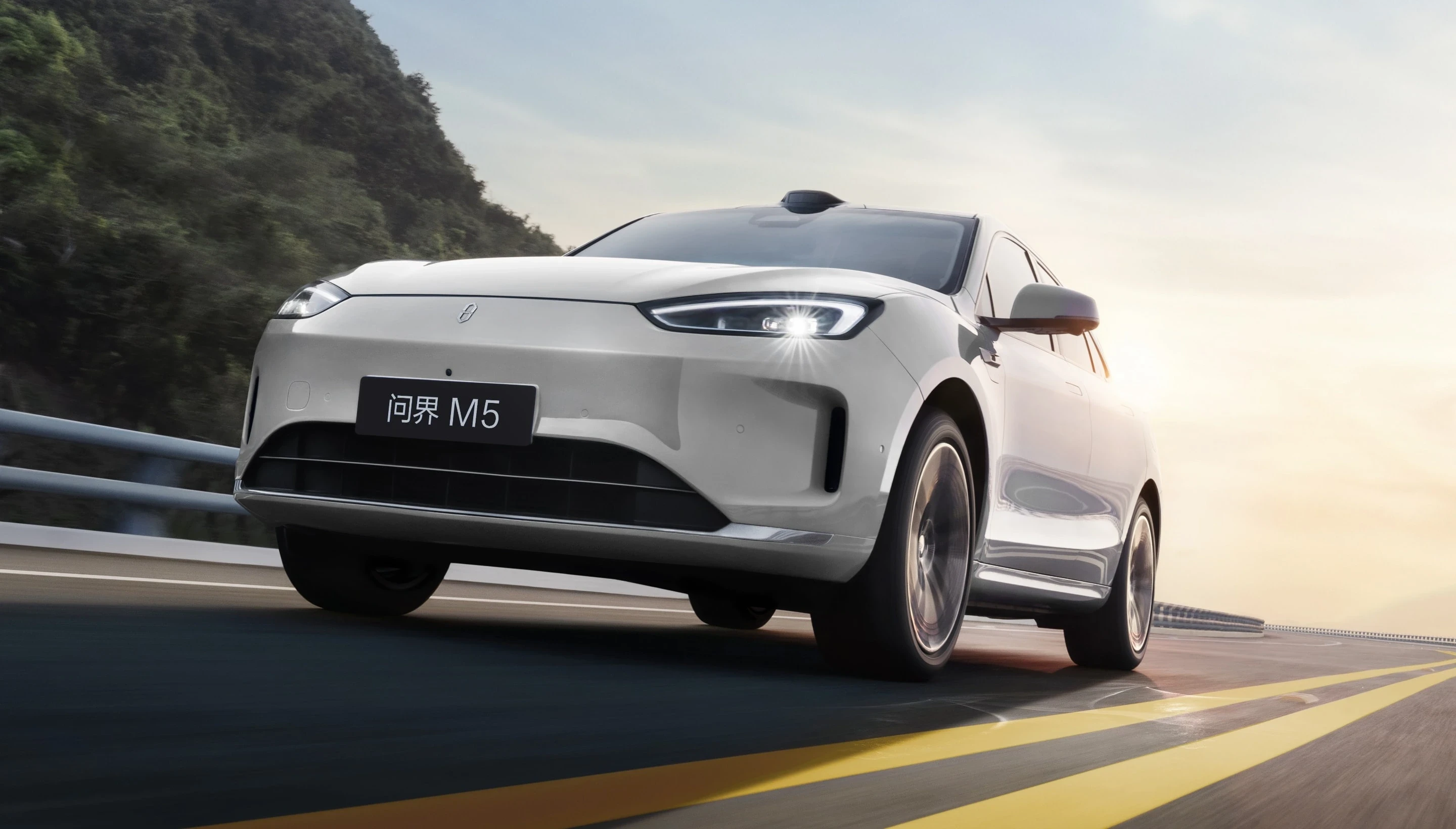 AITO M5 RWD exterior view