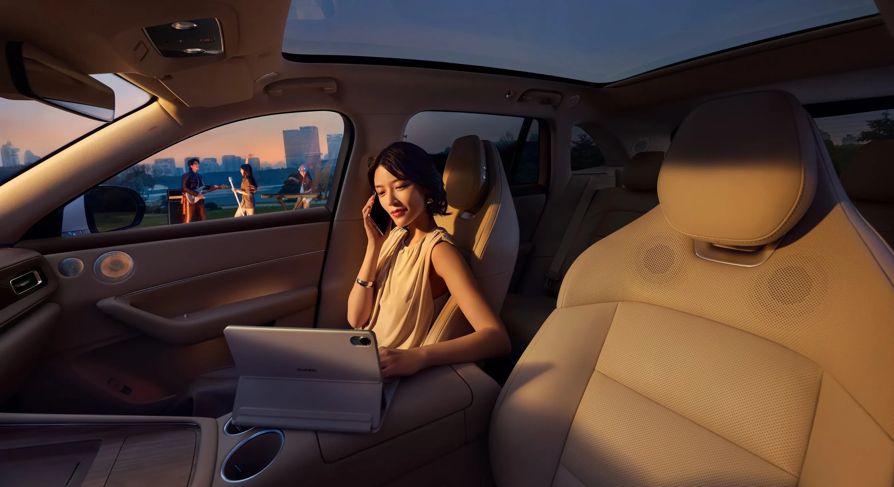 AITO M6 RWD frontseats view