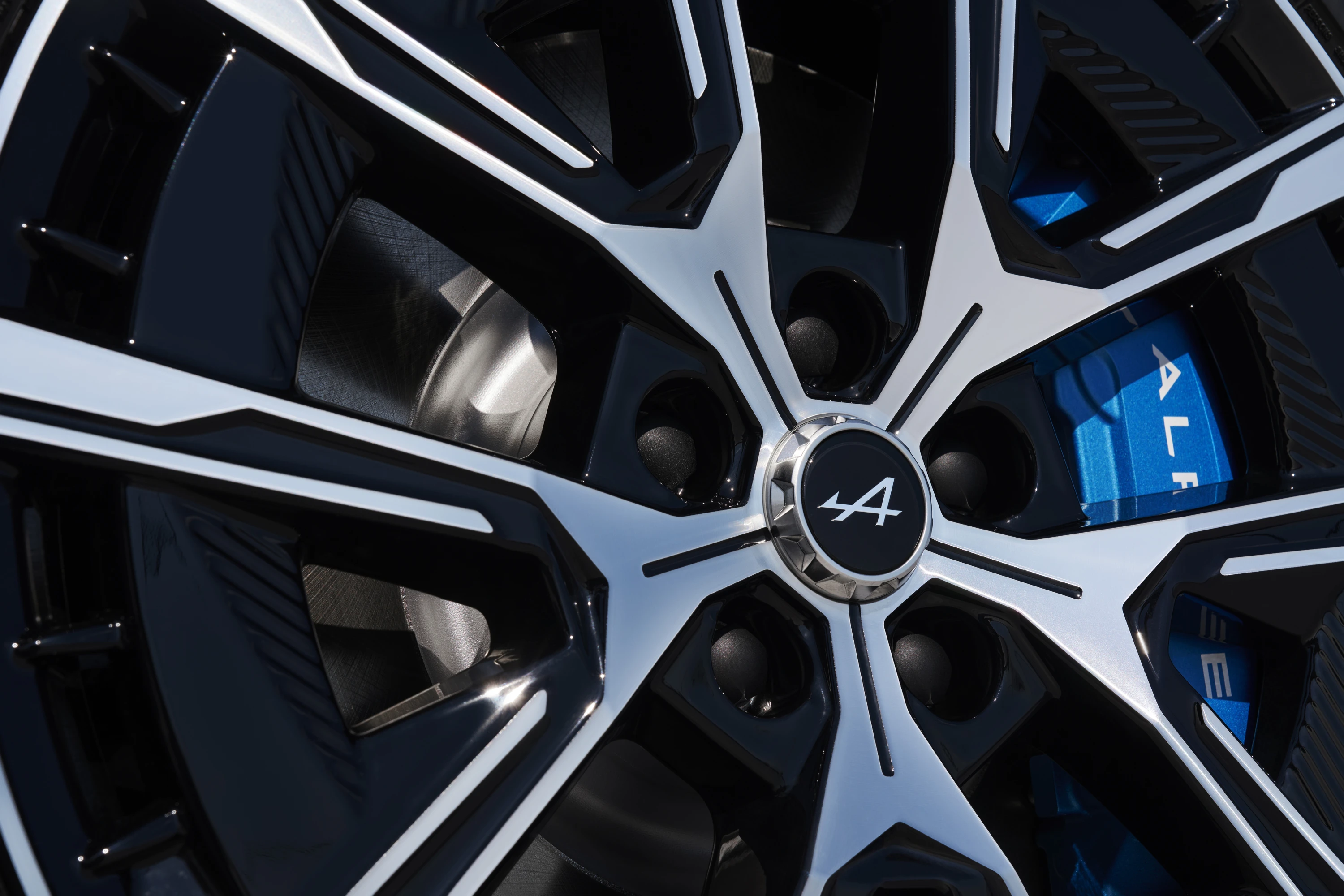 Alpine A390 GT details view