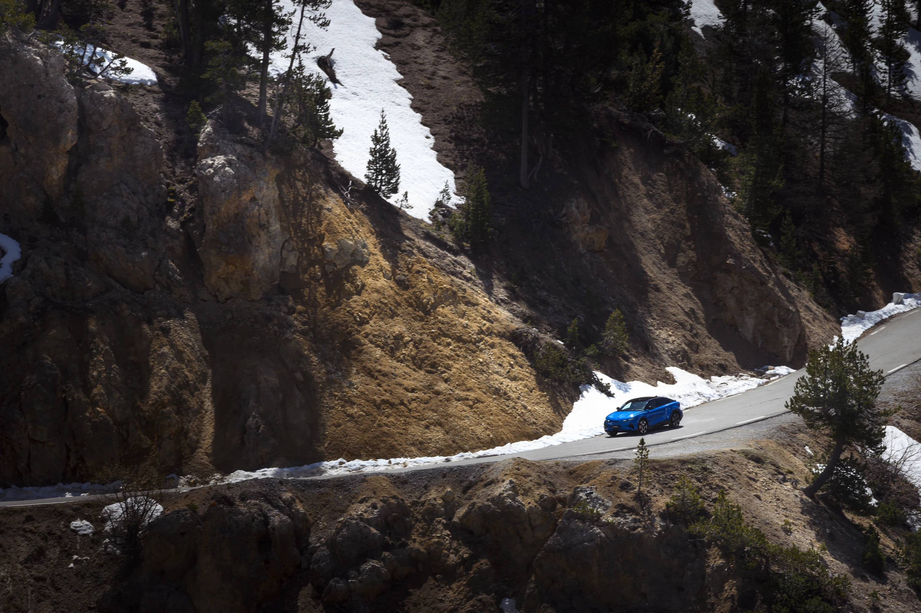 Alpine A390 GT dynamic view