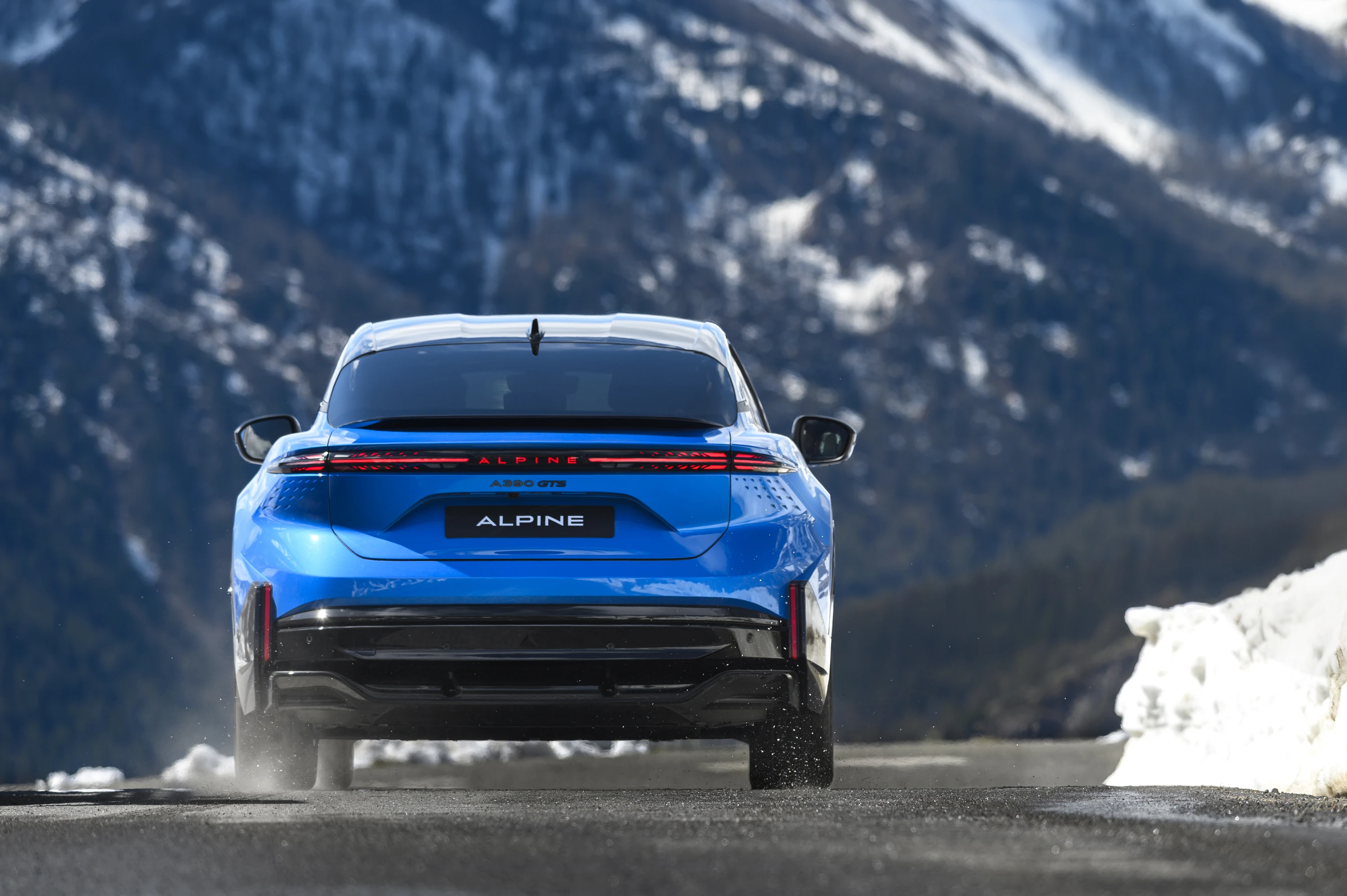 Alpine A390 GT dynamic view