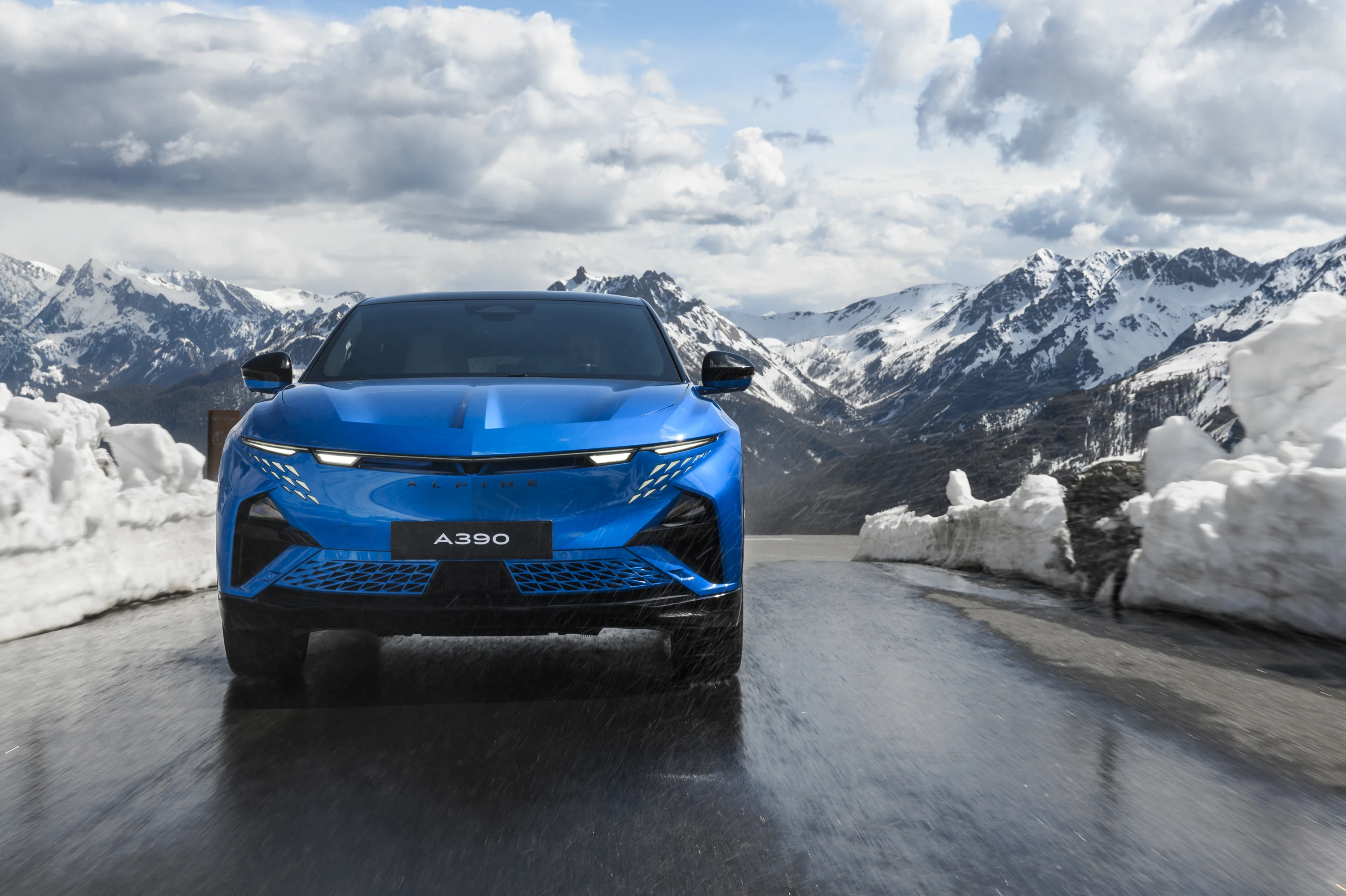 Alpine A390 GT exterior view