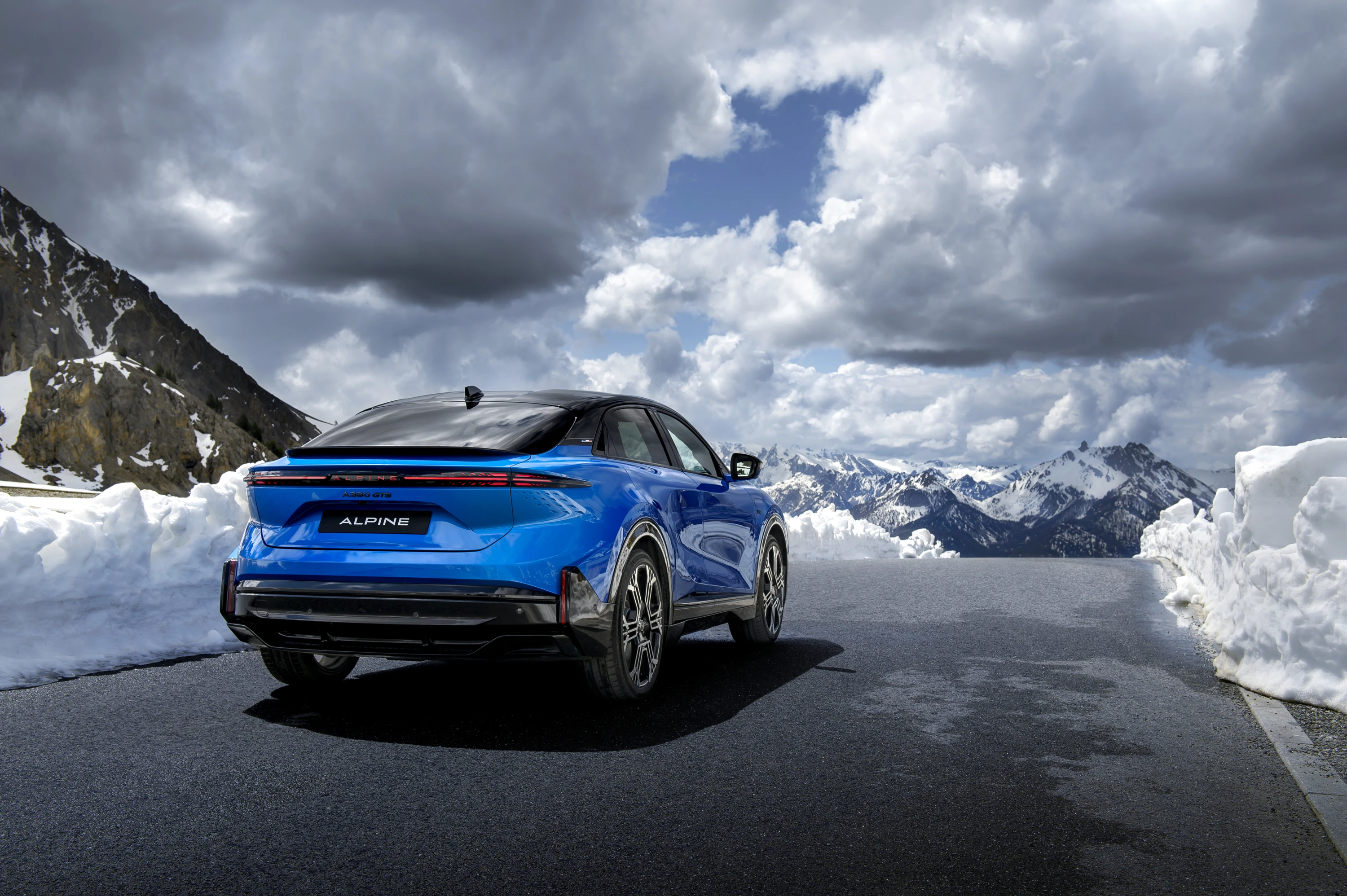 Alpine A390 GT exterior view