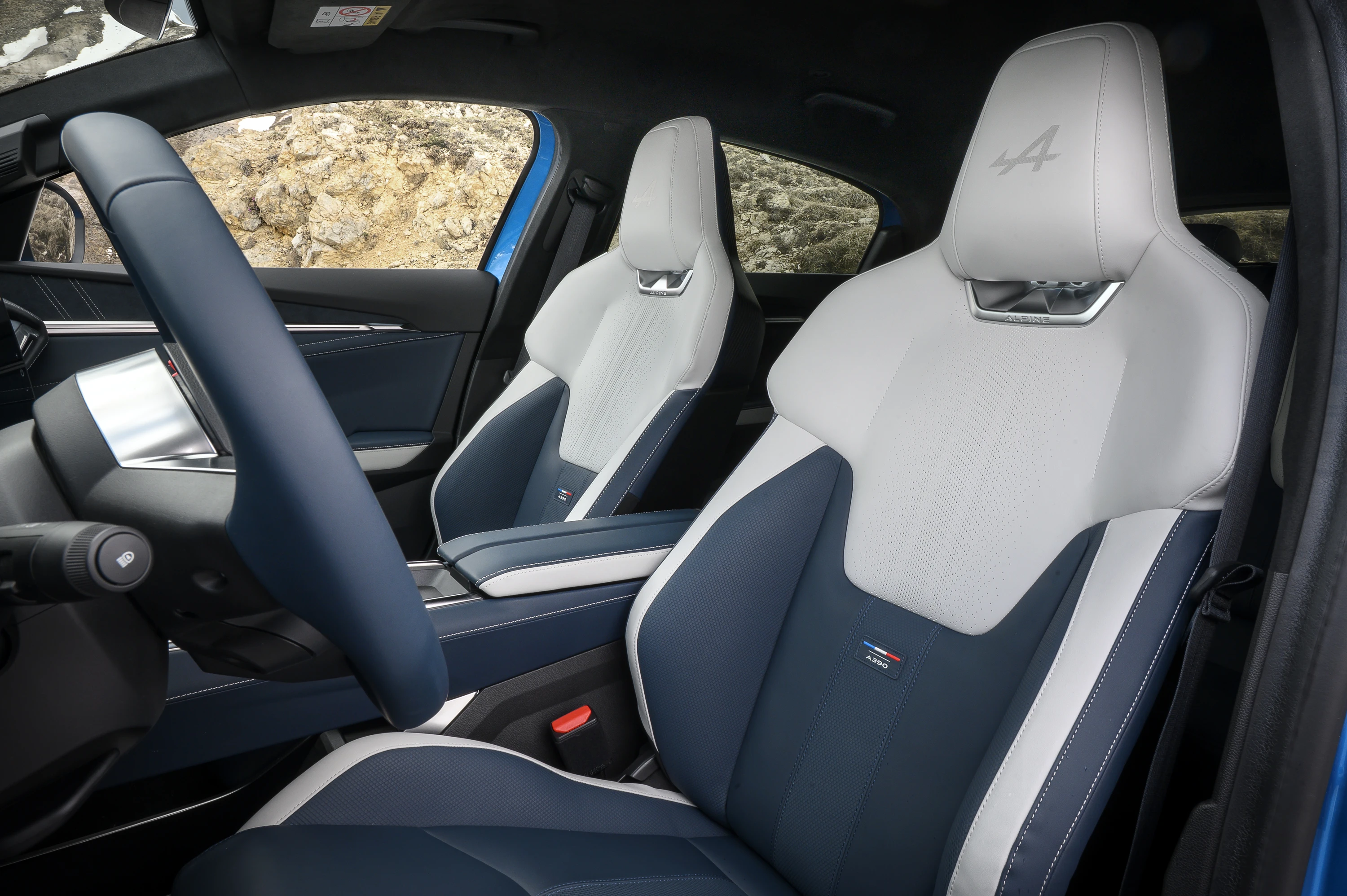 Alpine A390 GT frontseats view