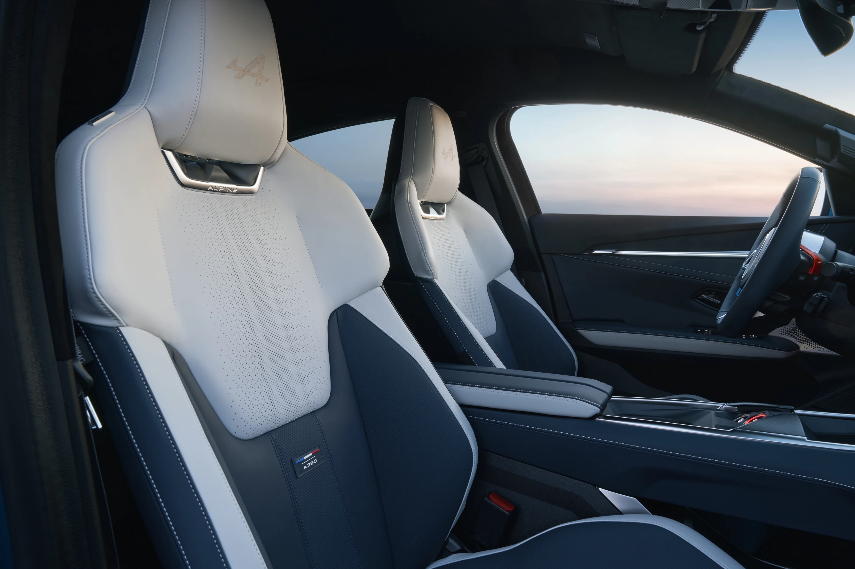 Alpine A390 GT frontseats view
