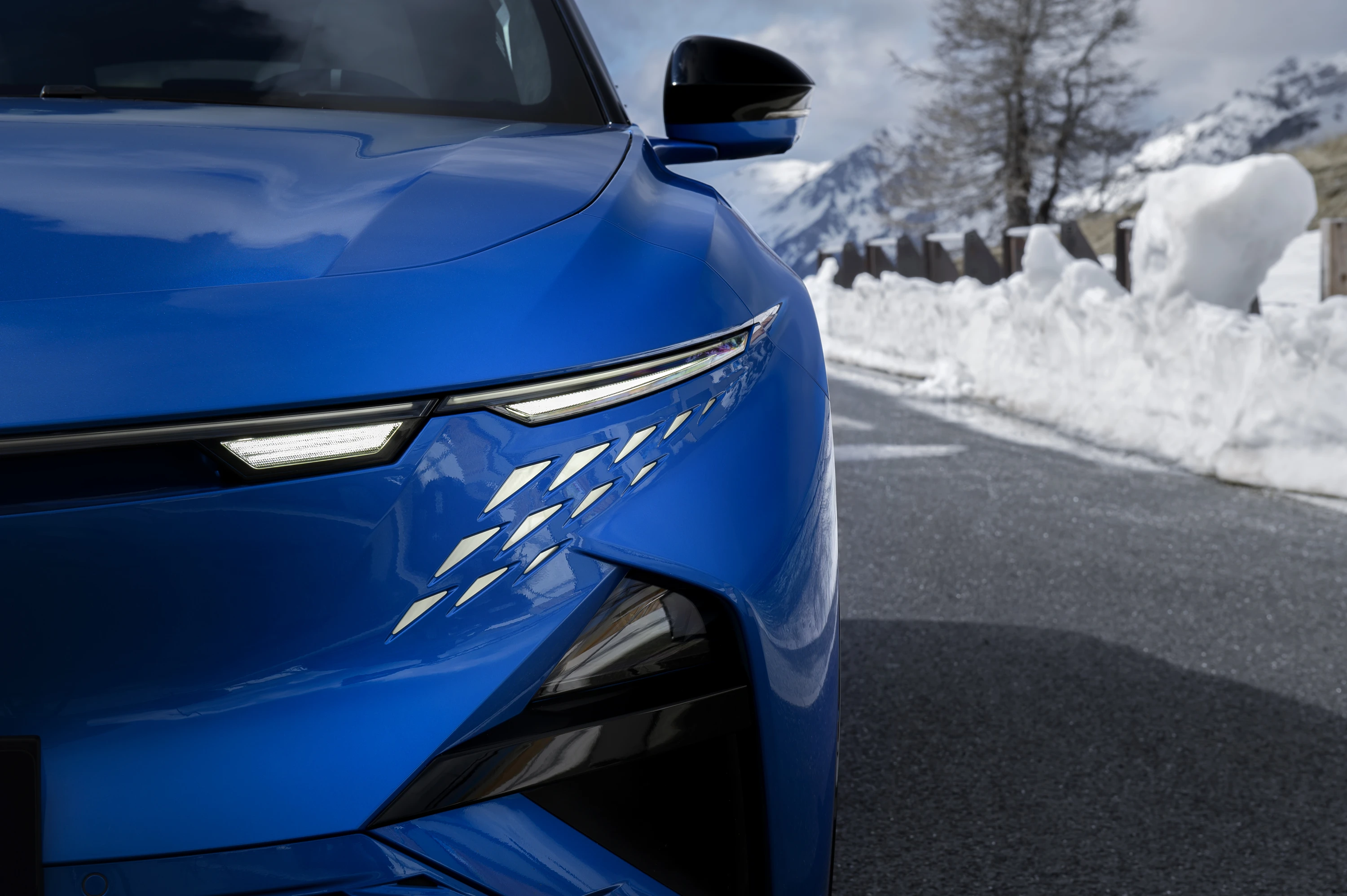 Alpine A390 GT headlights view