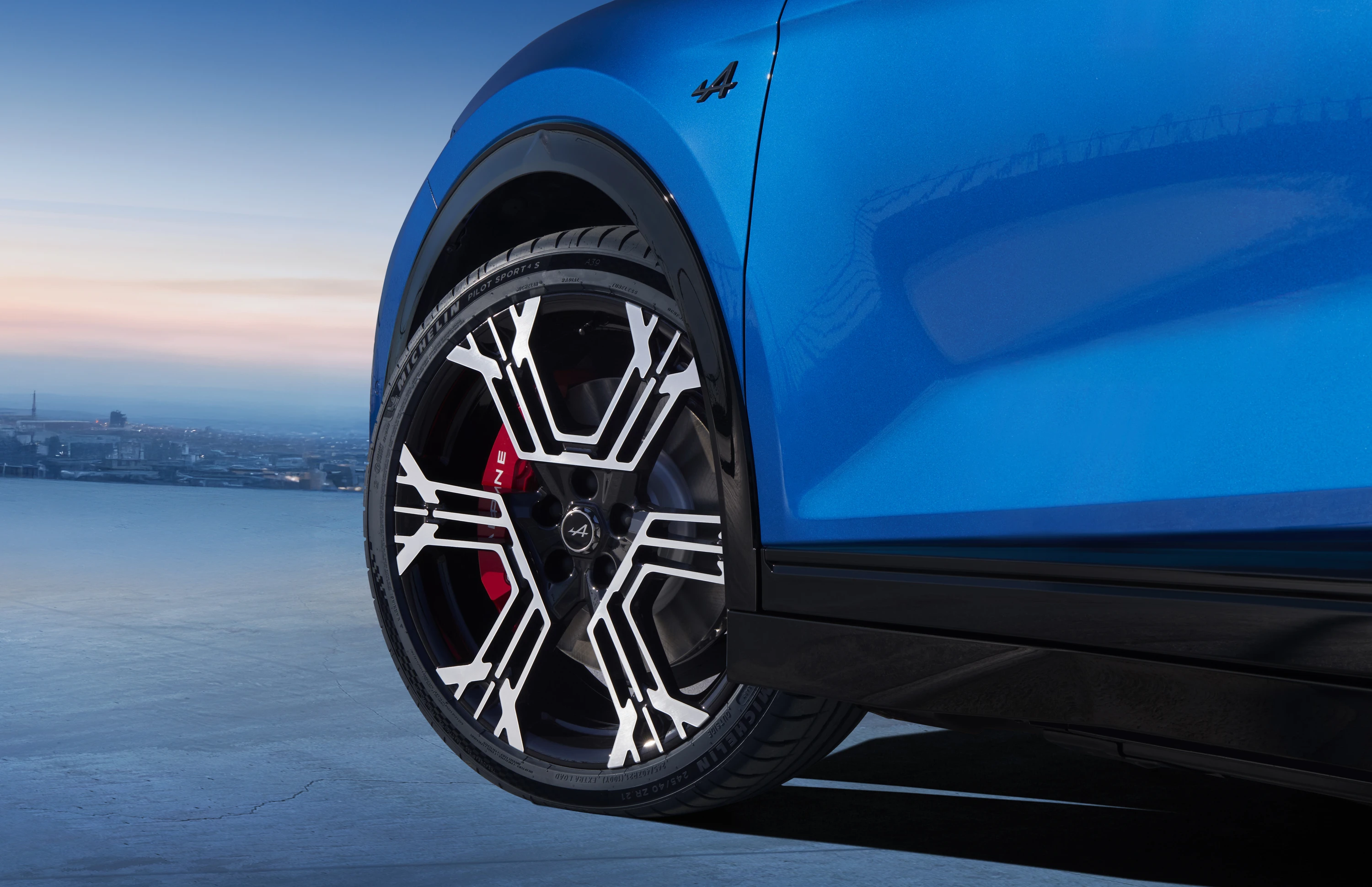 Alpine A390 GT wheels view