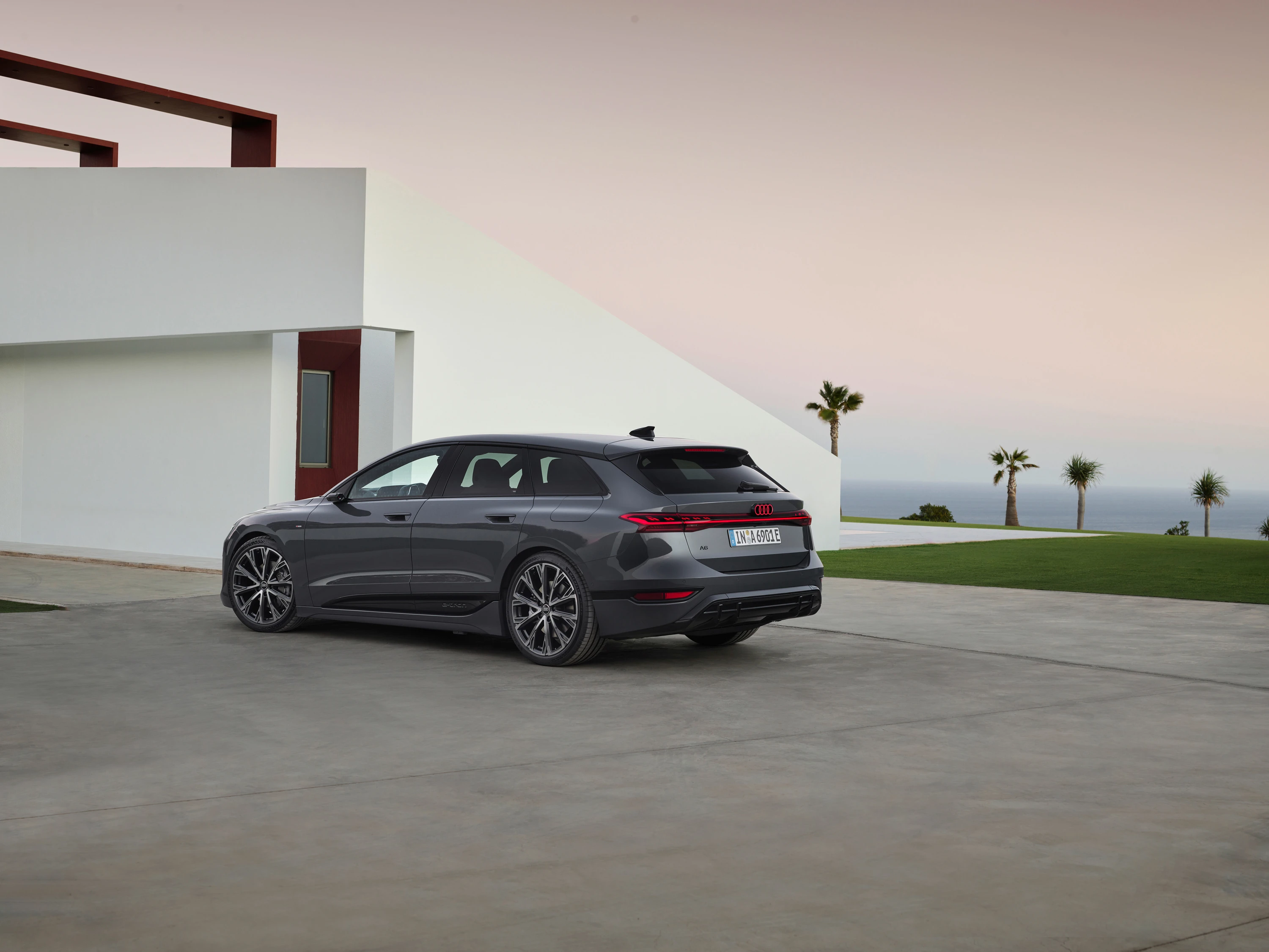 Audi A6 Avant e-tron exterior view
