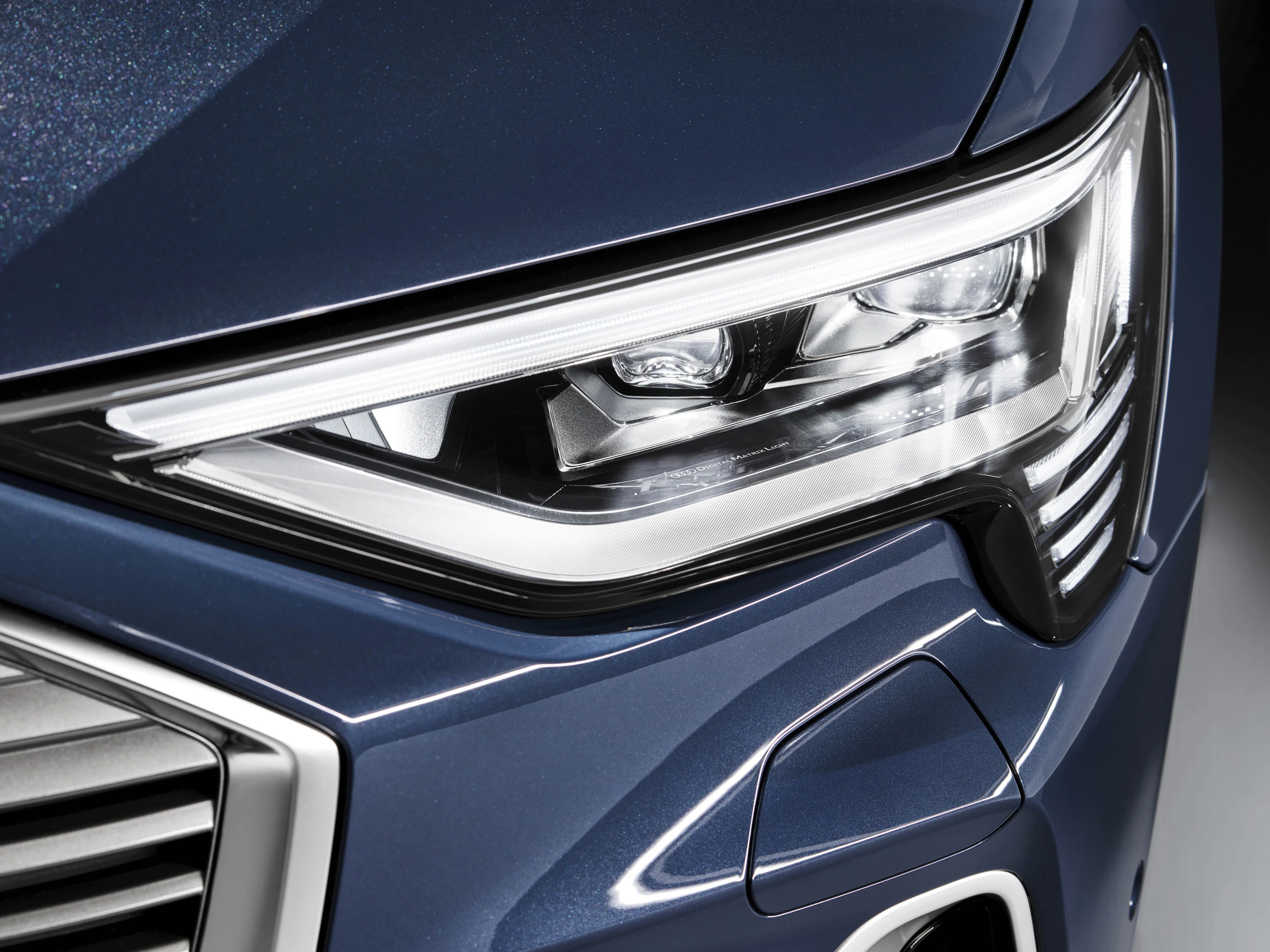 Audi e-tron 55 Sportback headlights view