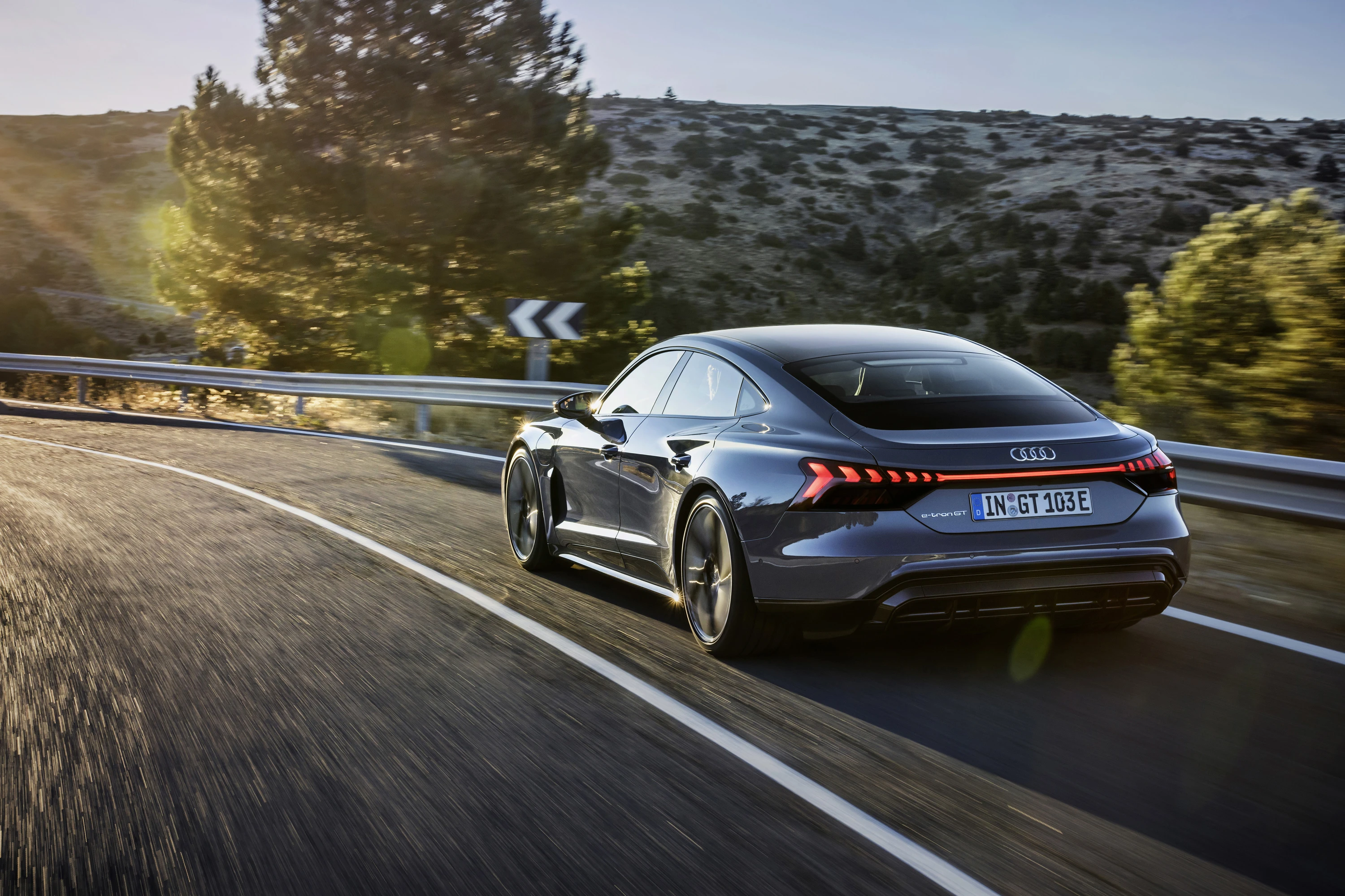 Audi e-tron GT (GEN1) exterior view