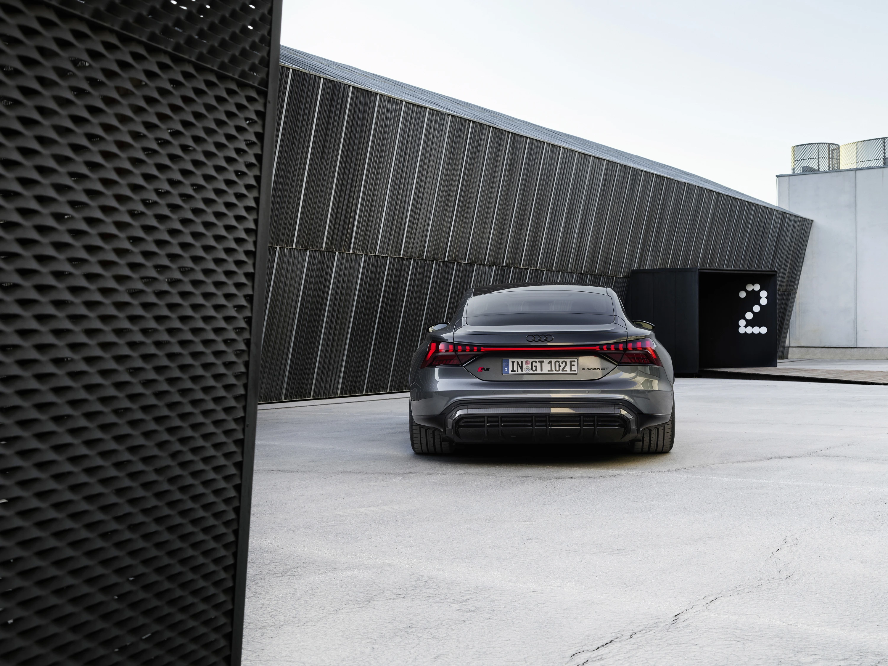 Audi RS e-tron GT (GEN1) exterior view