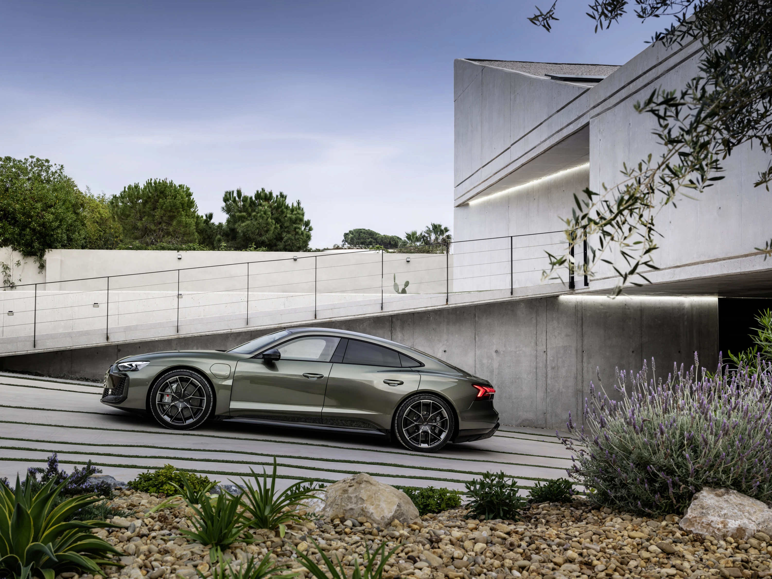 Audi RS e-tron GT performance exterior view