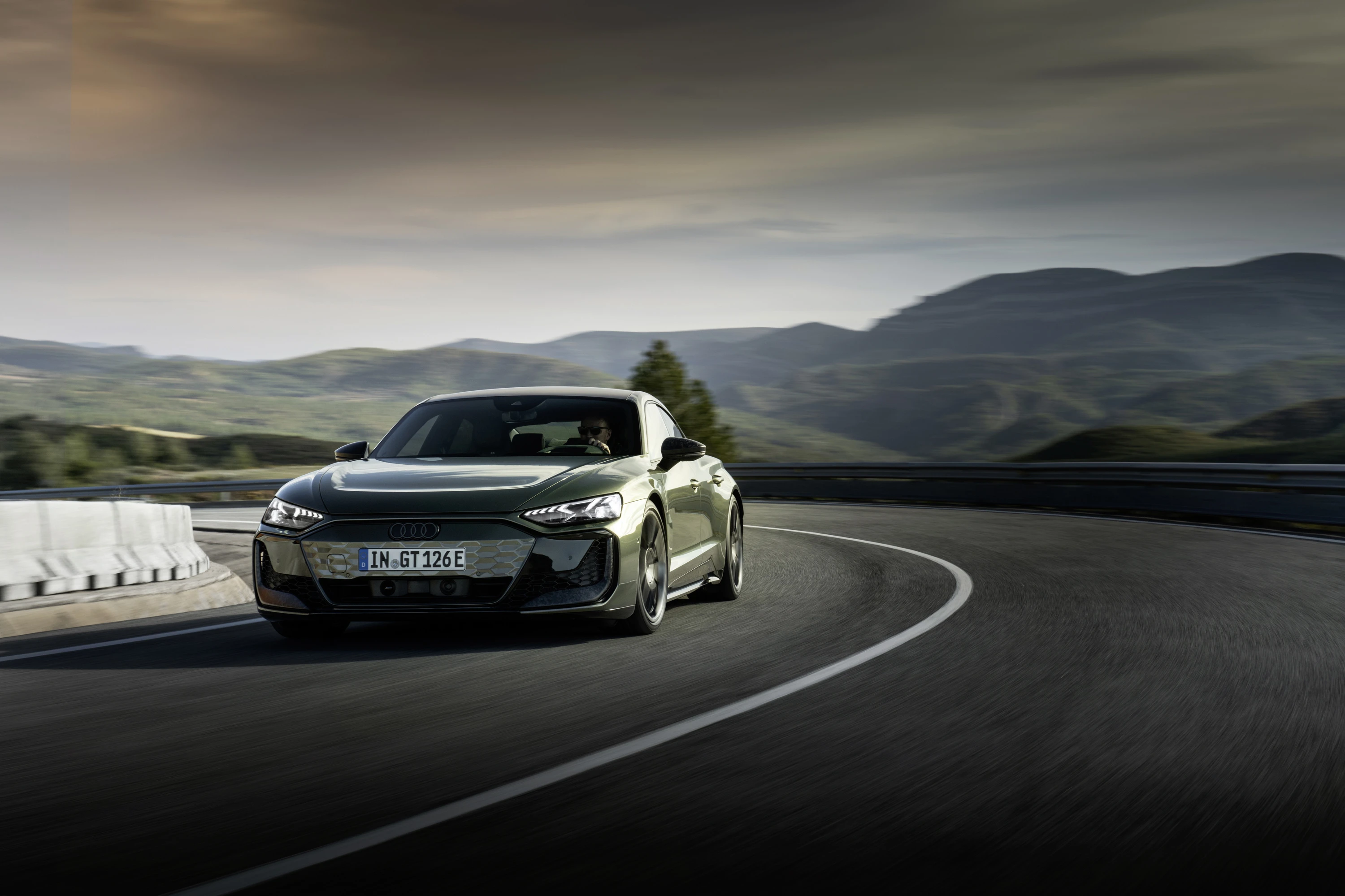 Audi RS e-tron GT performance exterior view