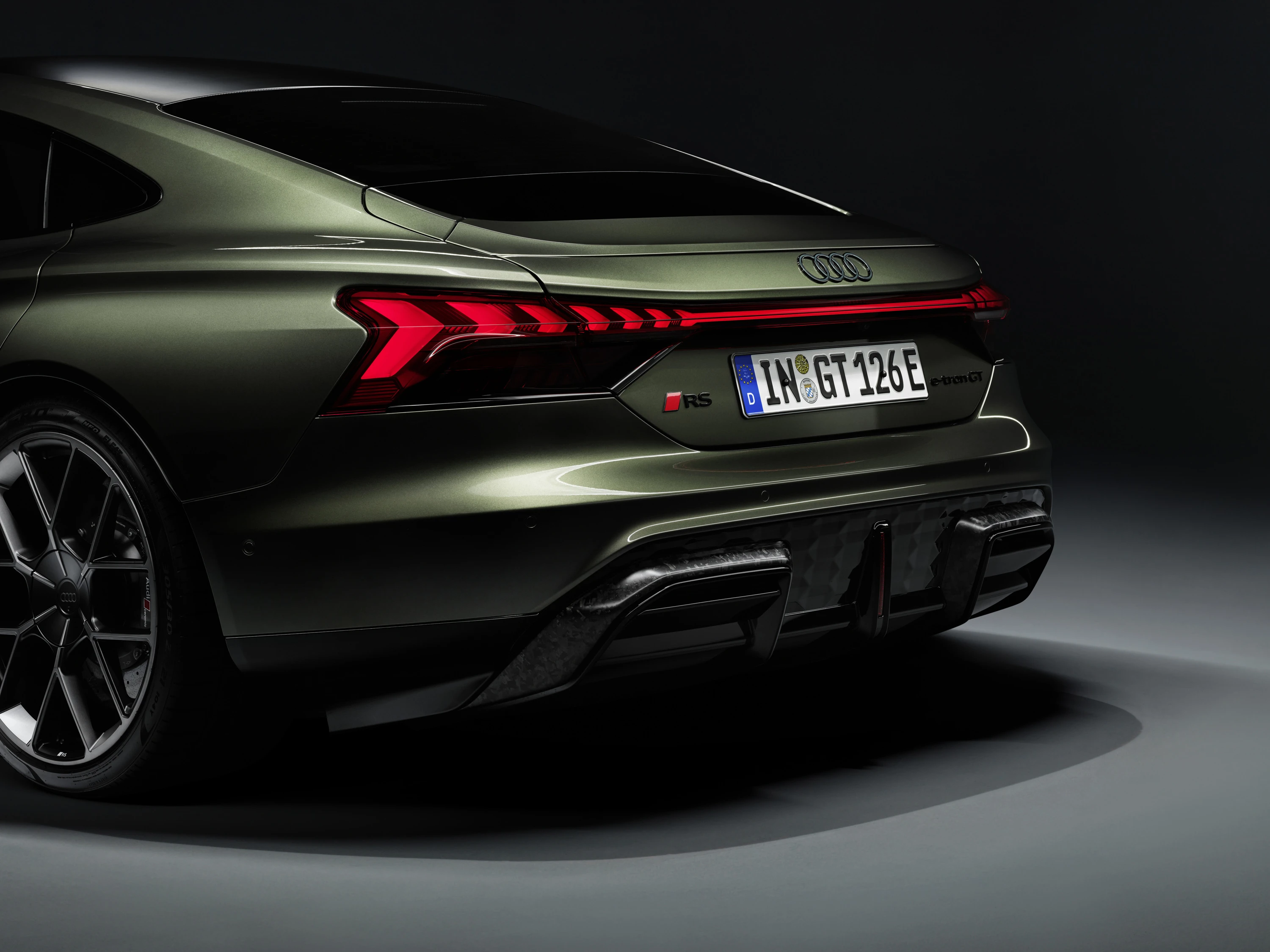 Audi RS e-tron GT performance rearlights view