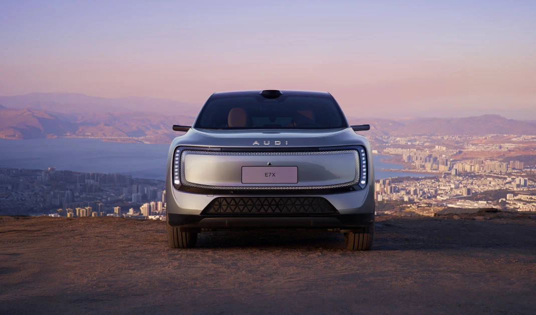Audi e7x Pioneer Long-Range exterior view