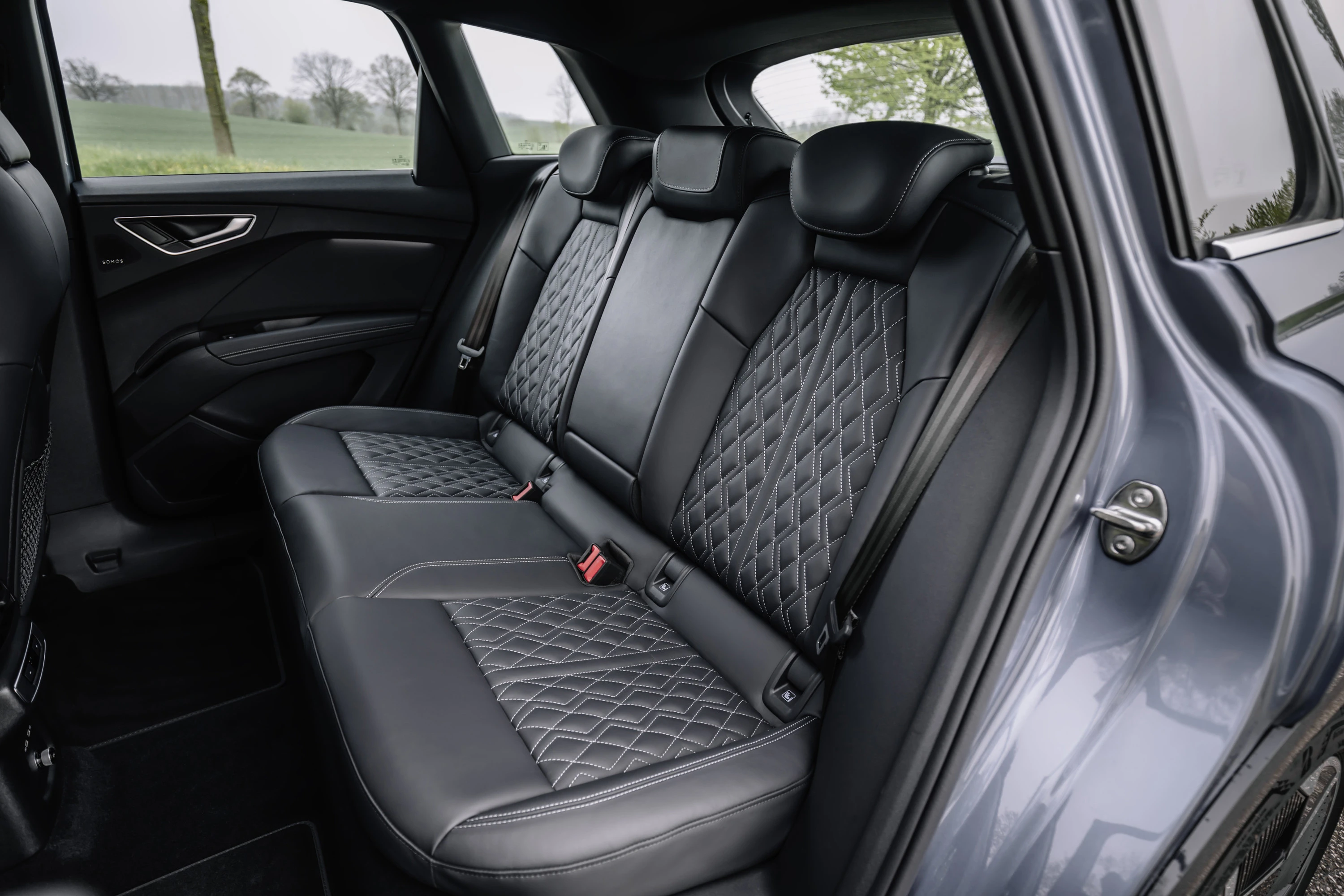 Audi Q4 55 e-tron quattro secondrowseats view