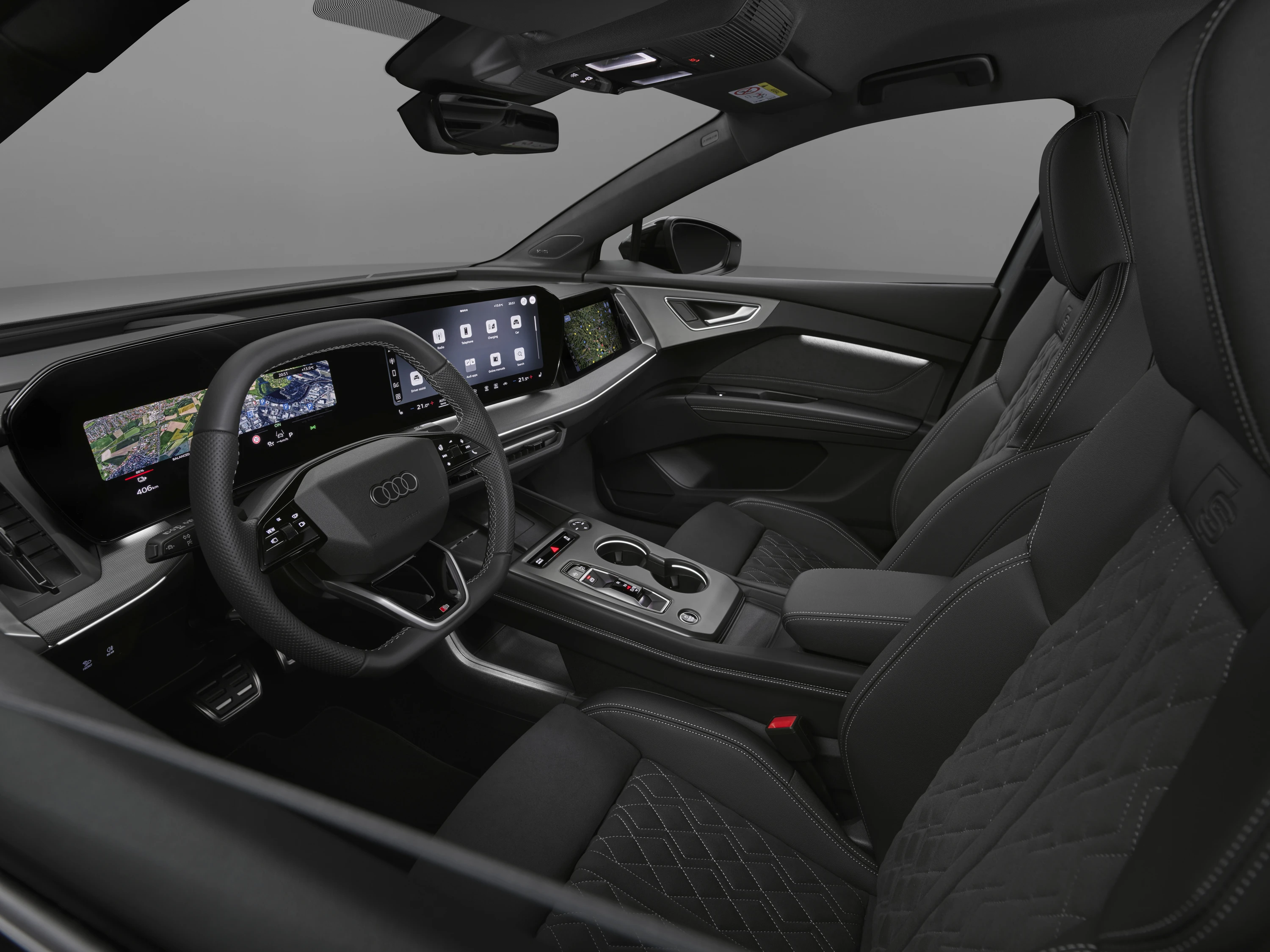 Audi Q4 e-tron Sportback quattro performance screens view