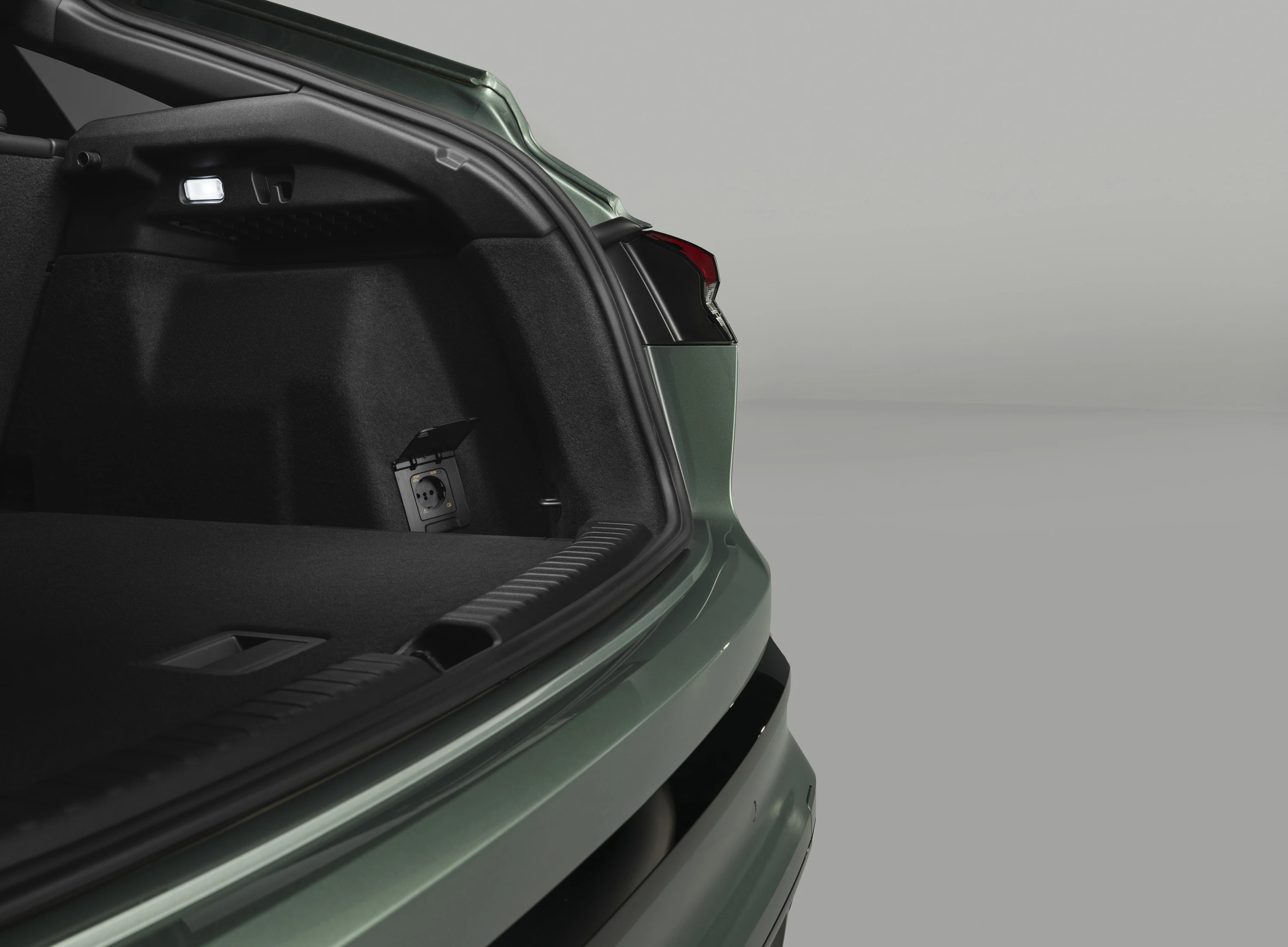 Audi Q4 e-tron Sportback quattro performance trunk view