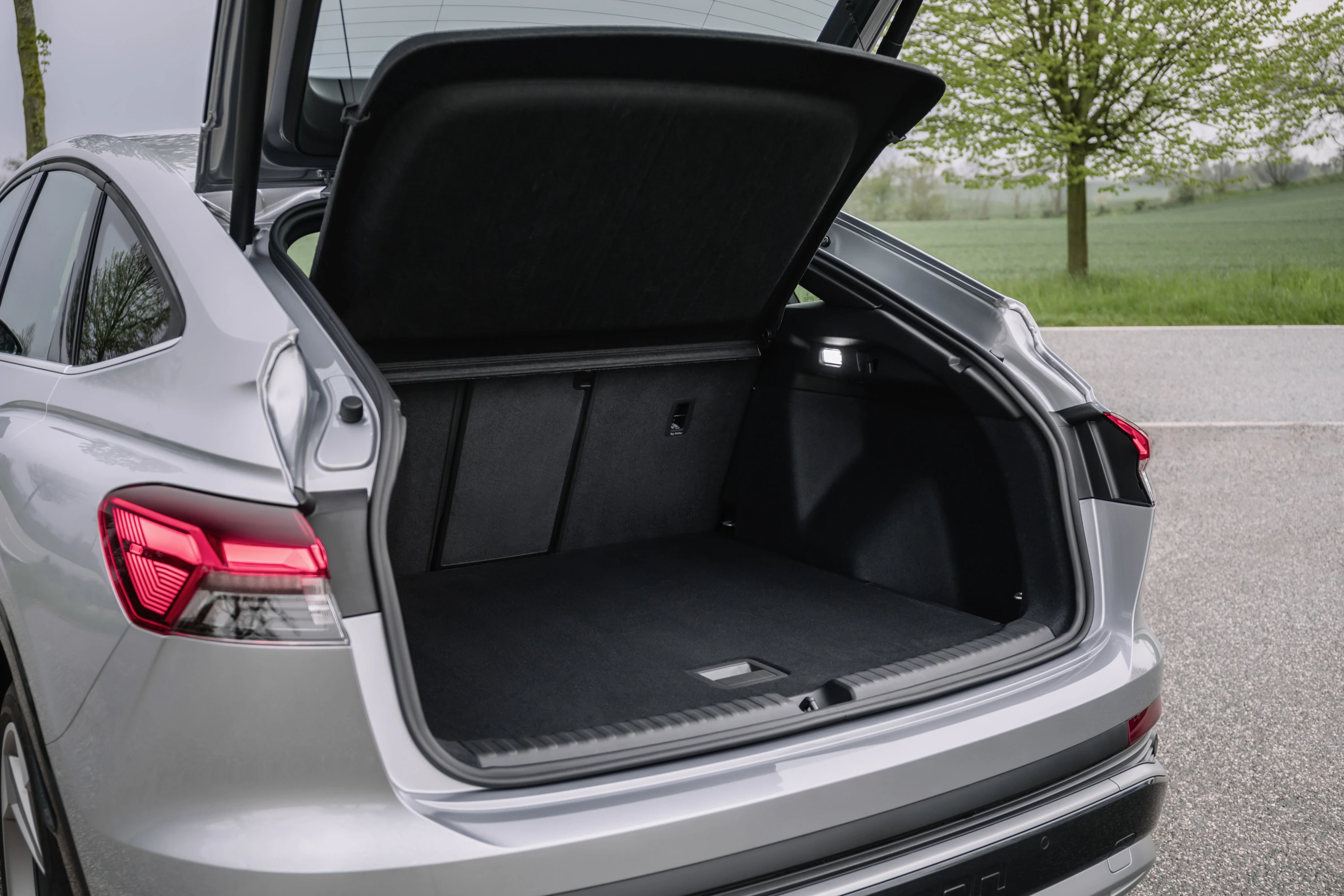 Audi Q4 Sportback 40 e-tron trunk view