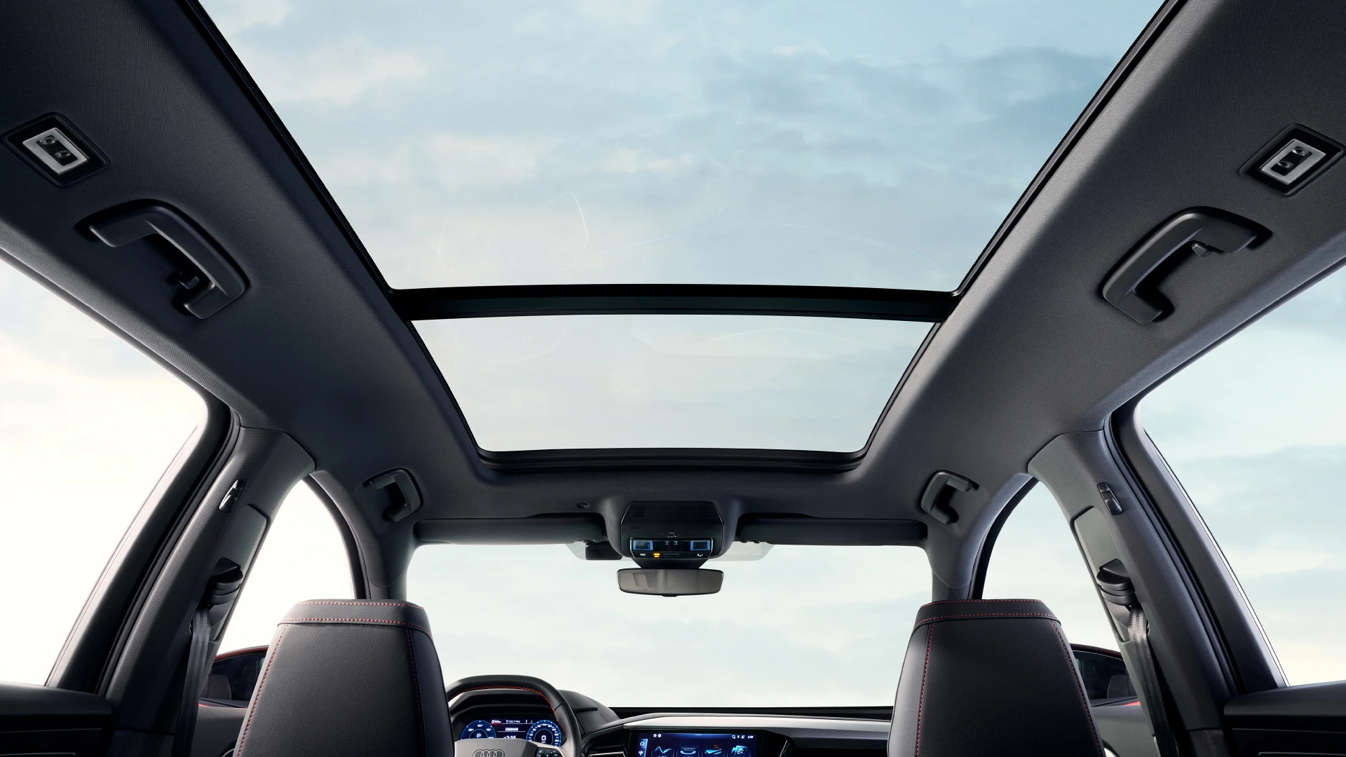Audi Q5 e-tron 40 roof view