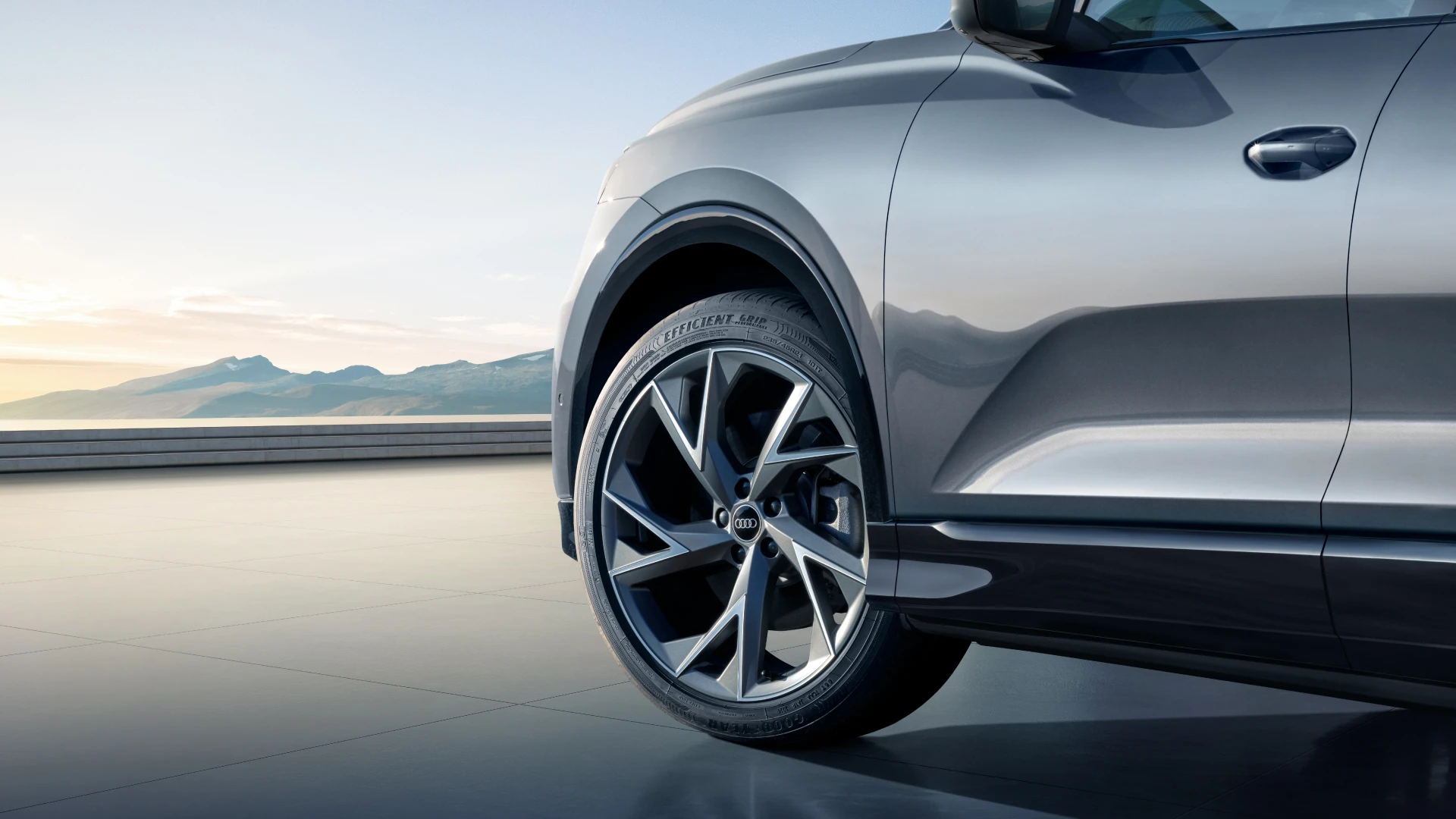 Audi Q5 e-tron 50 quattro wheels view
