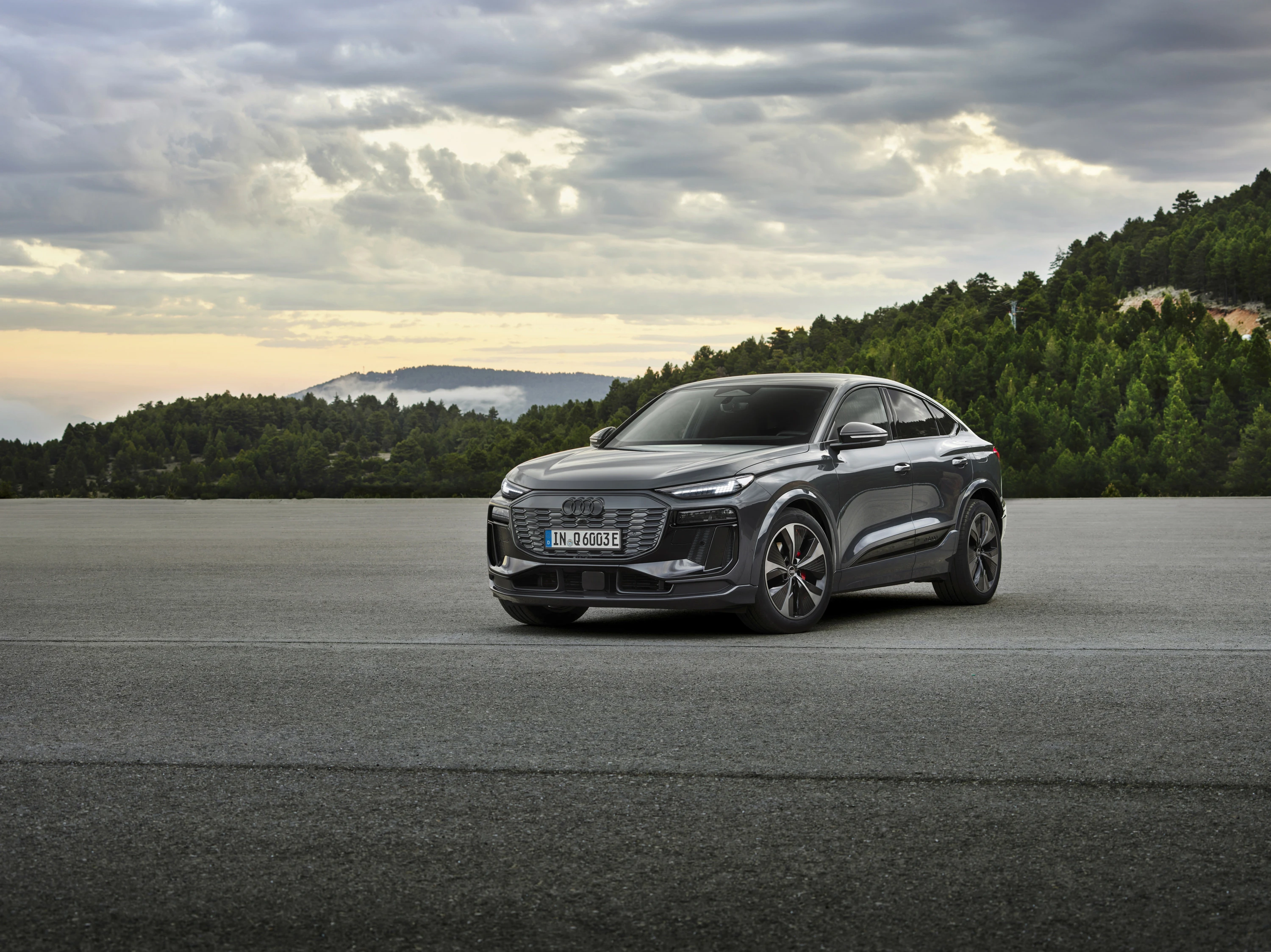 Audi Q6 Sportback e-tron exterior view