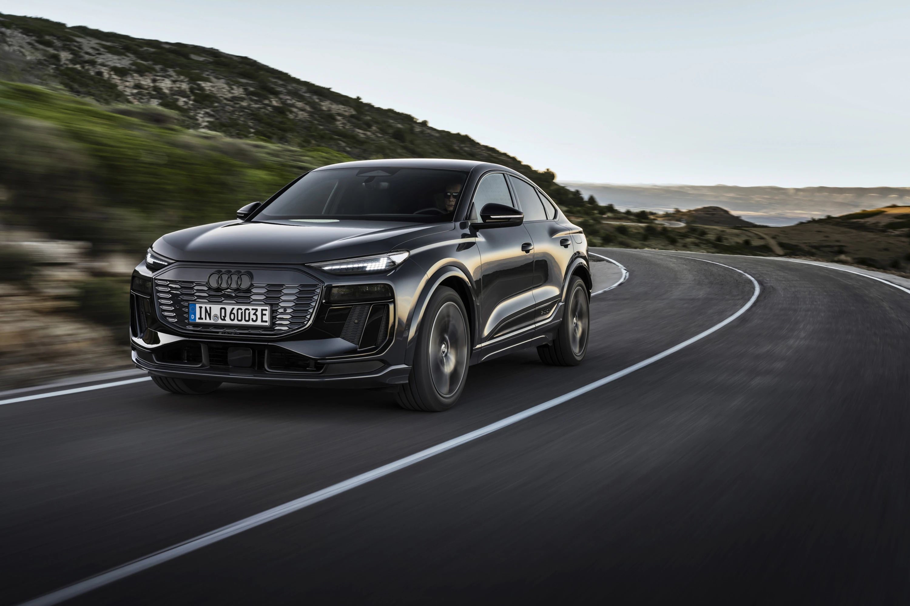 Audi Q6 Sportback e-tron quattro dynamic view