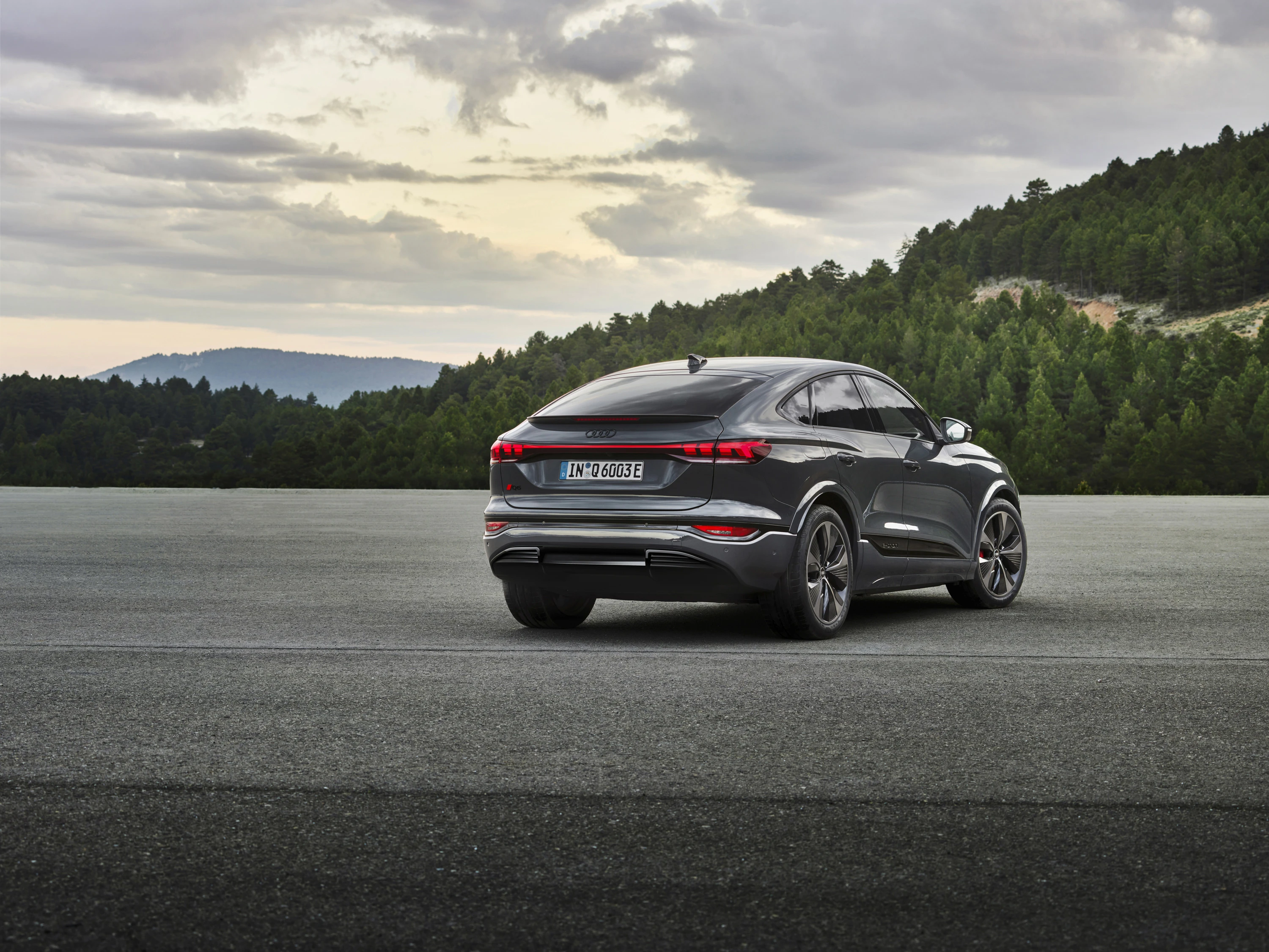 Audi Q6 Sportback e-tron quattro exterior view