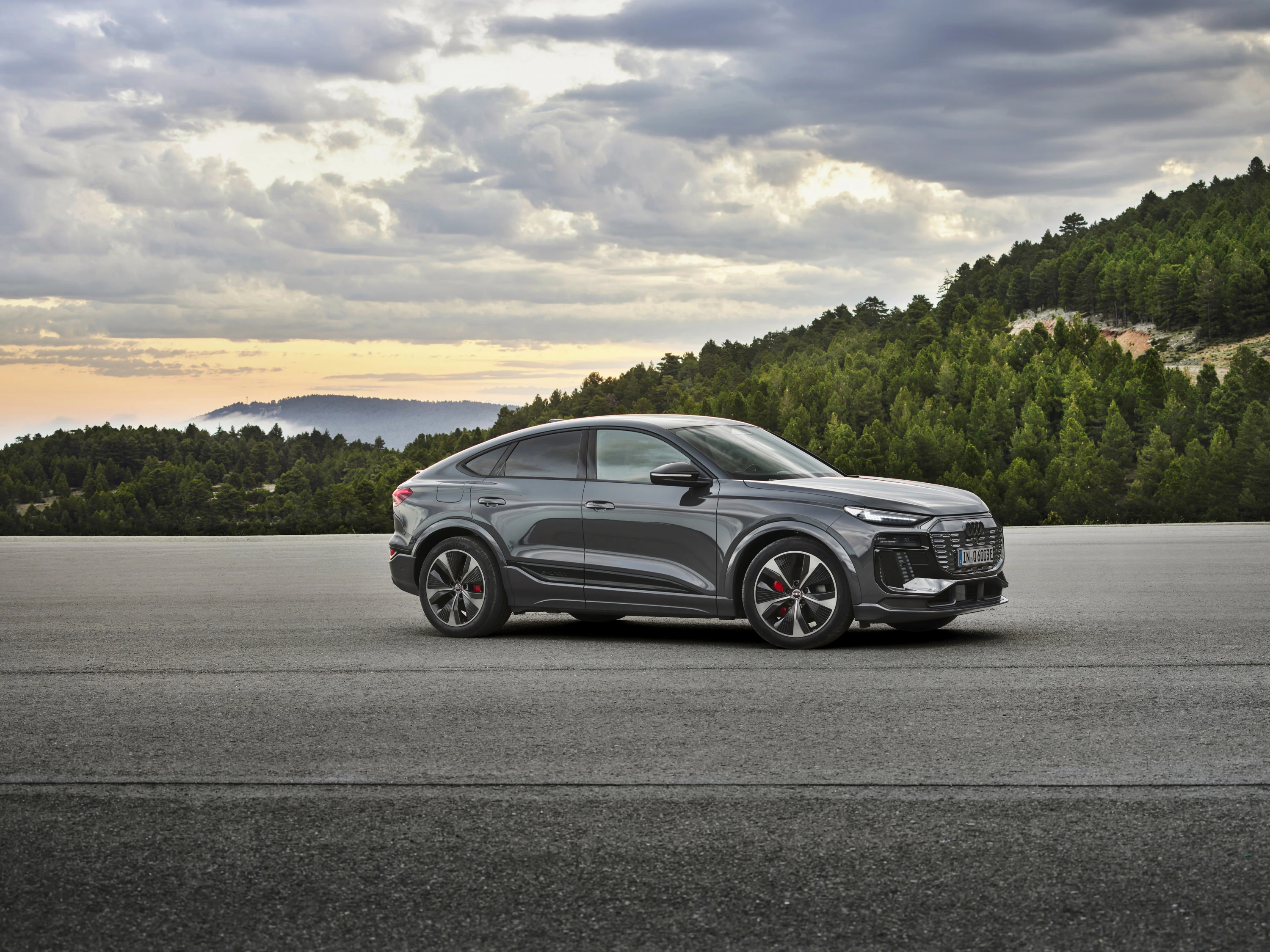 Audi Q6 Sportback e-tron quattro exterior view