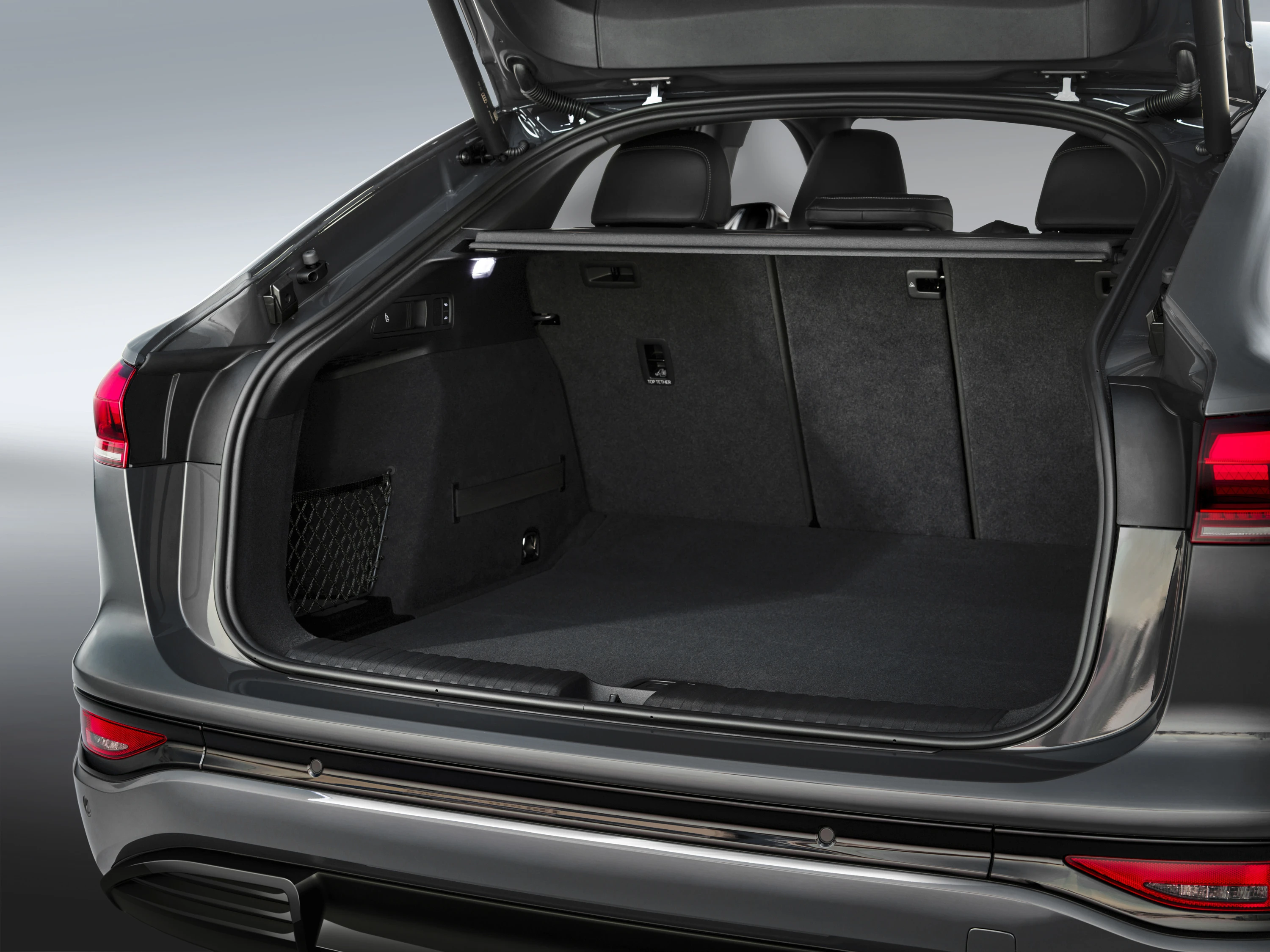 Audi Q6 Sportback e-tron quattro unknown view