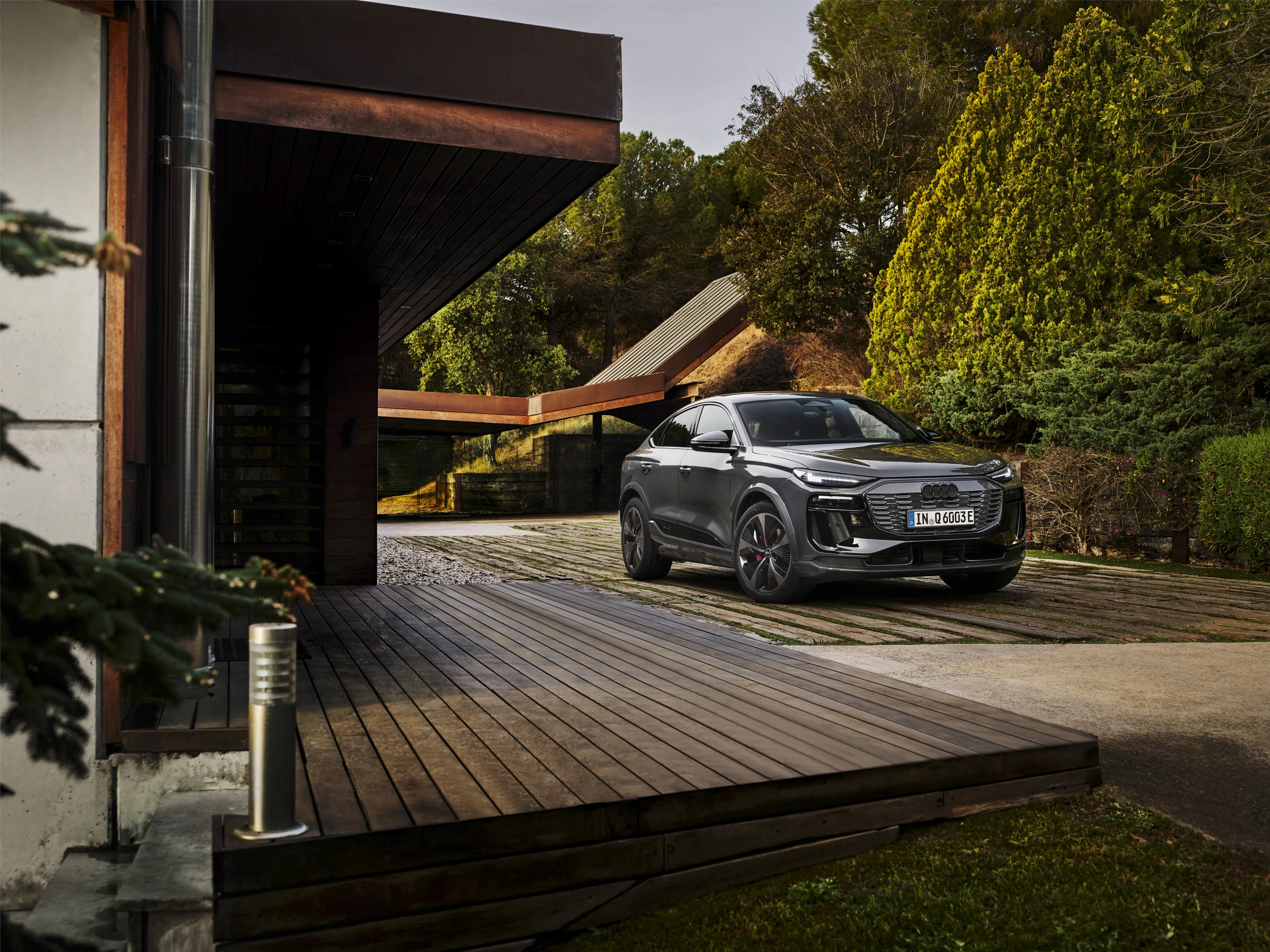Audi Q6 Sportback e-tron quattro exterior view