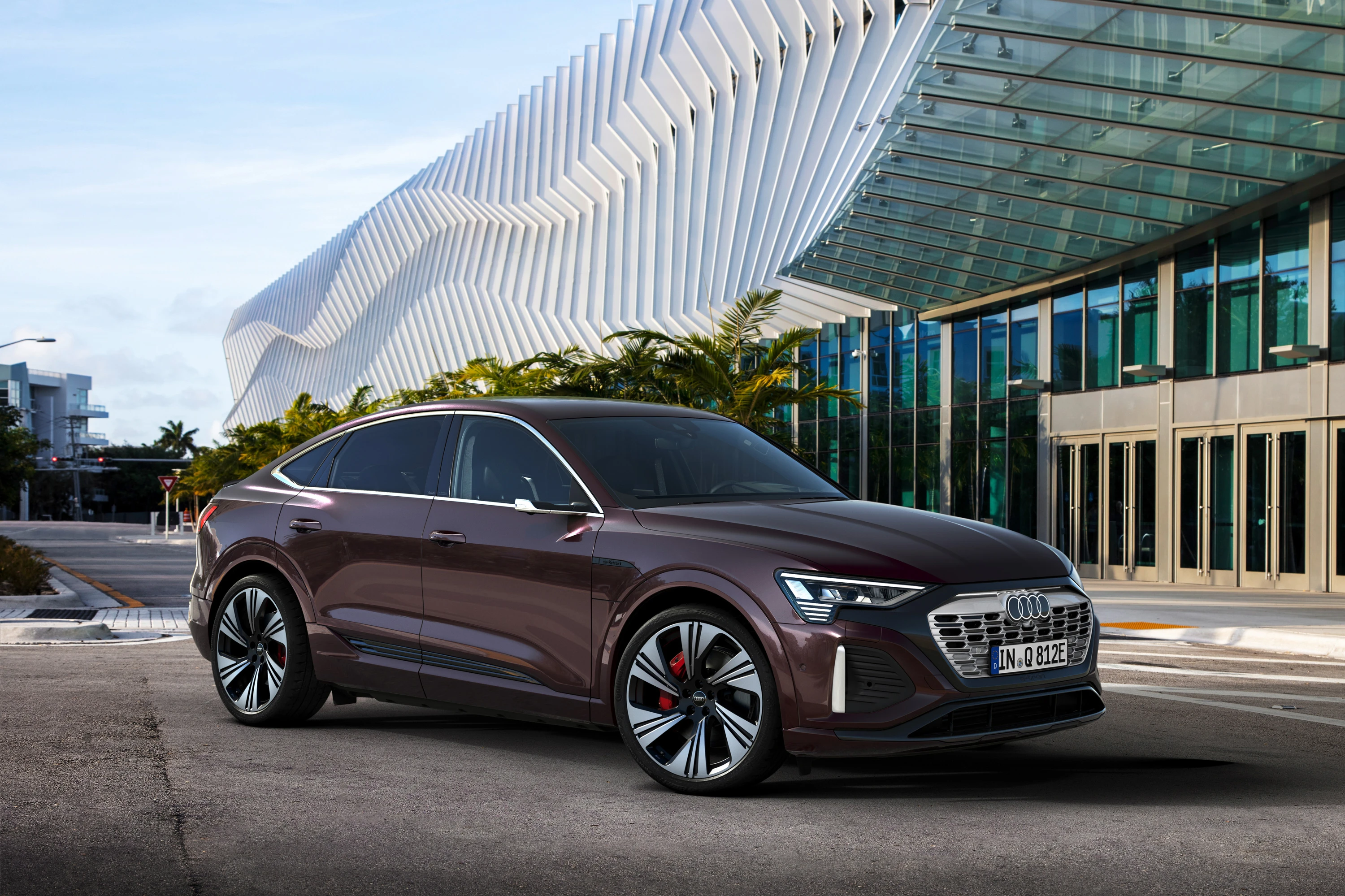 Audi Q8 Sportback 55 e-tron exterior view