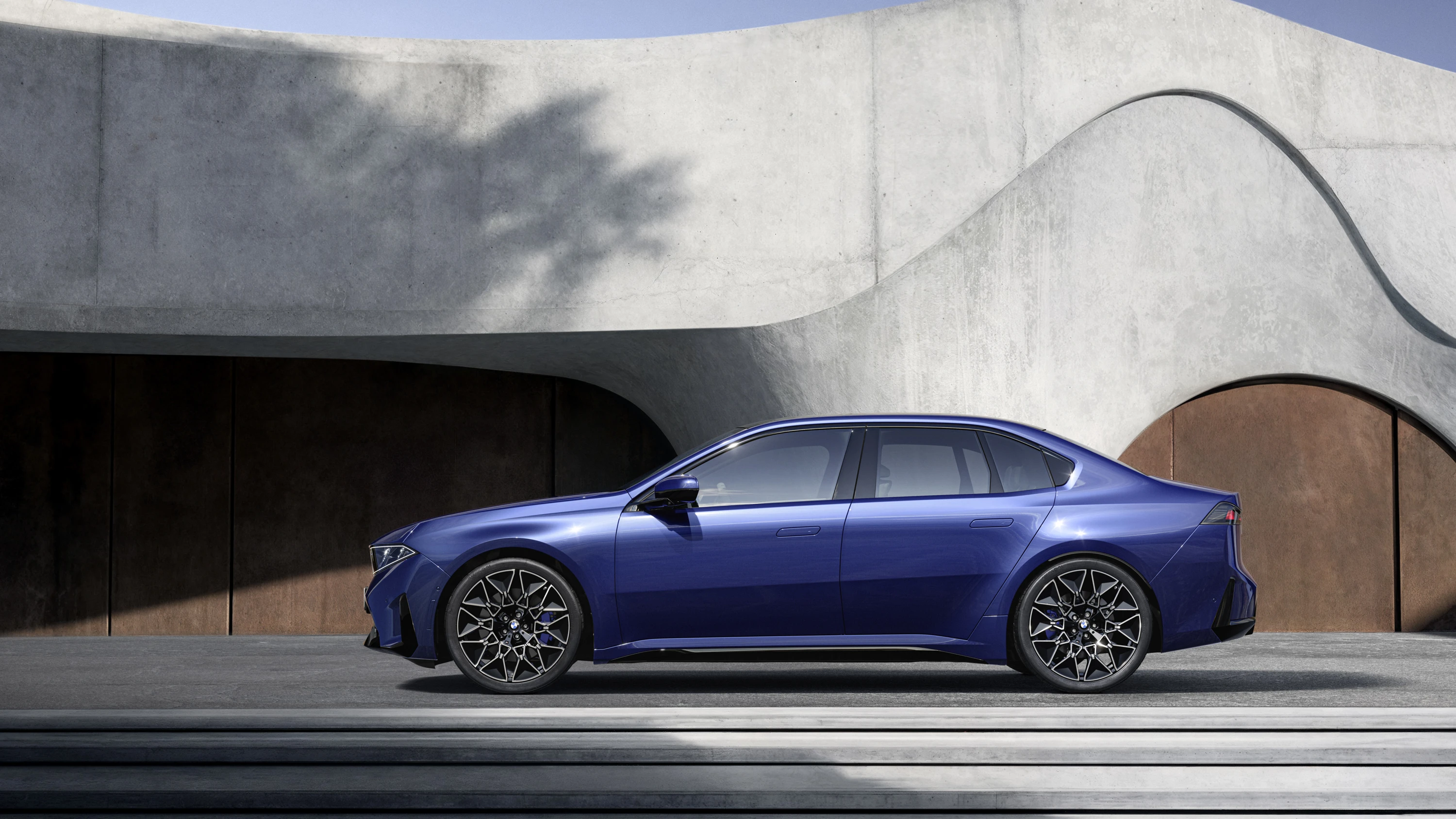 BMW i3 50 xDrive exterior view