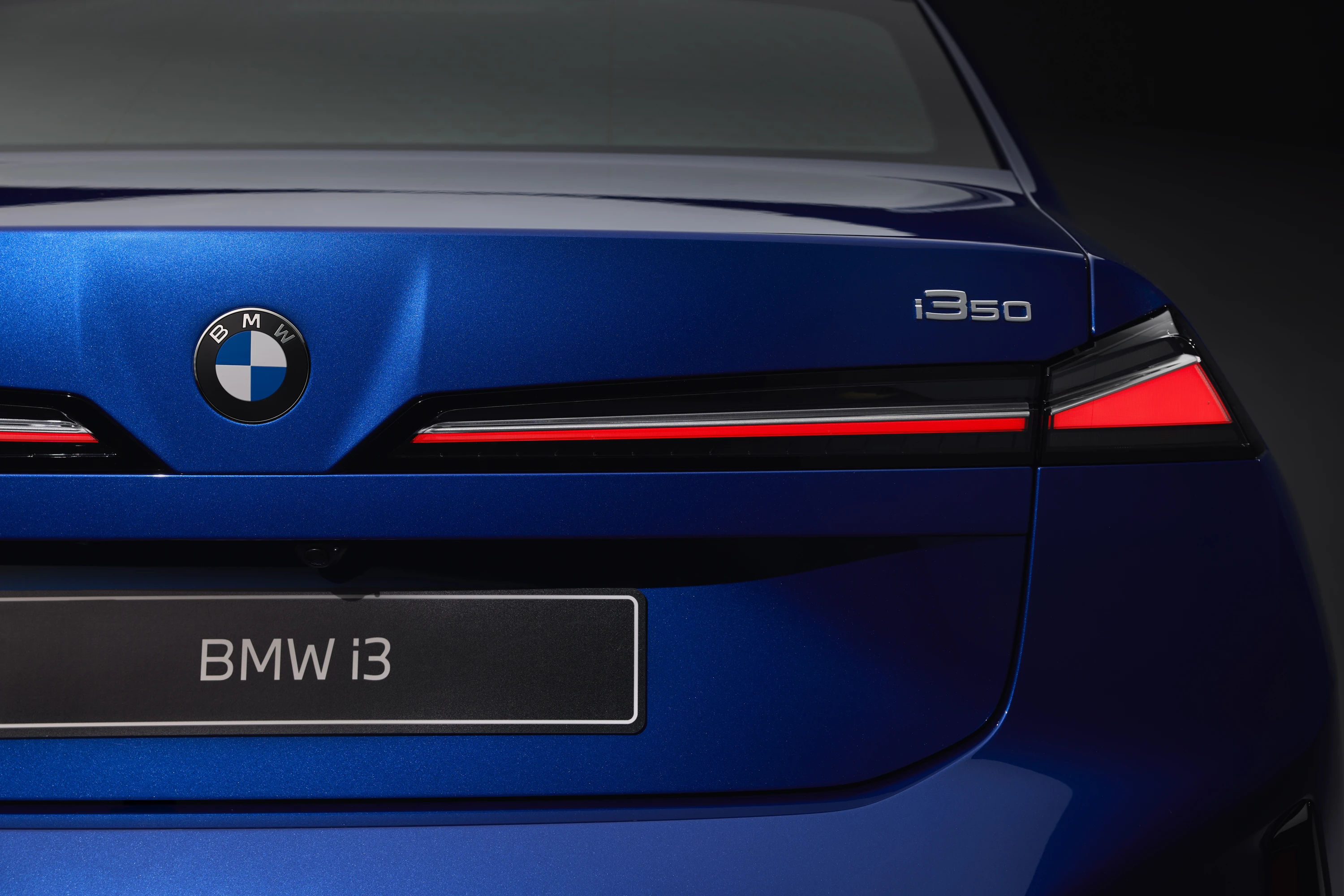 BMW i3 50 xDrive taillights view