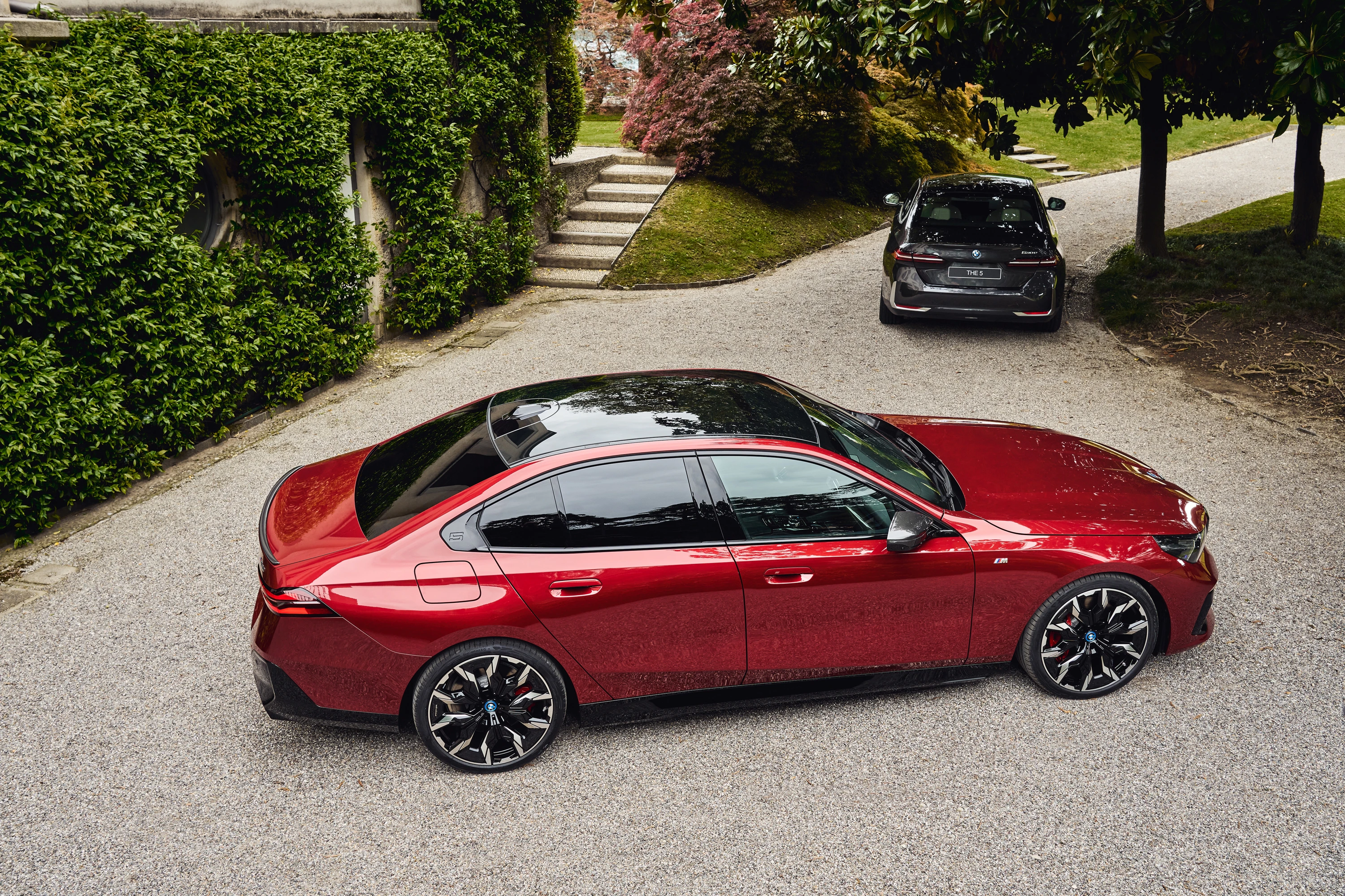 BMW i5 xDrive40 exterior view