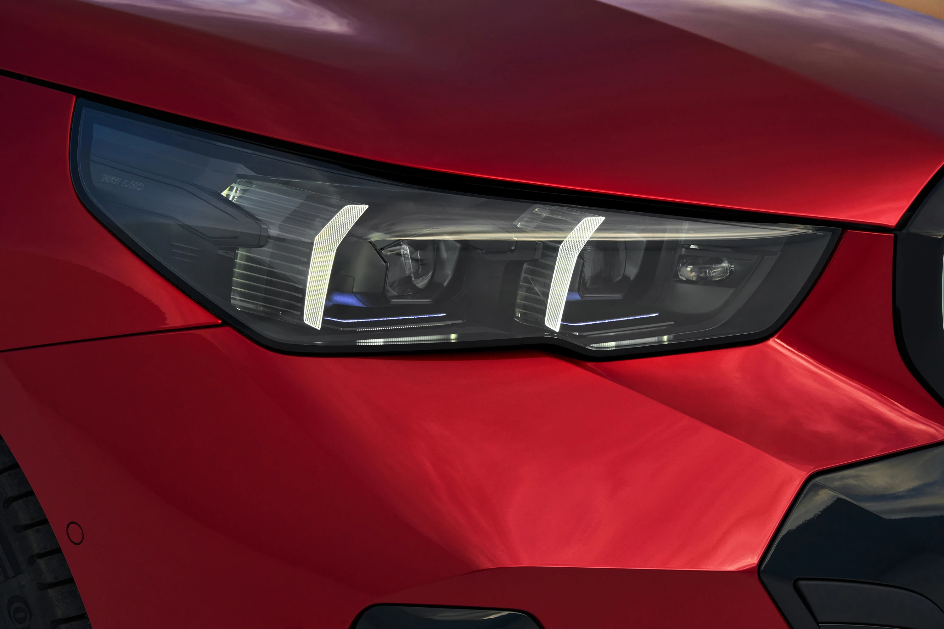 BMW i5 xDrive40 headlights view