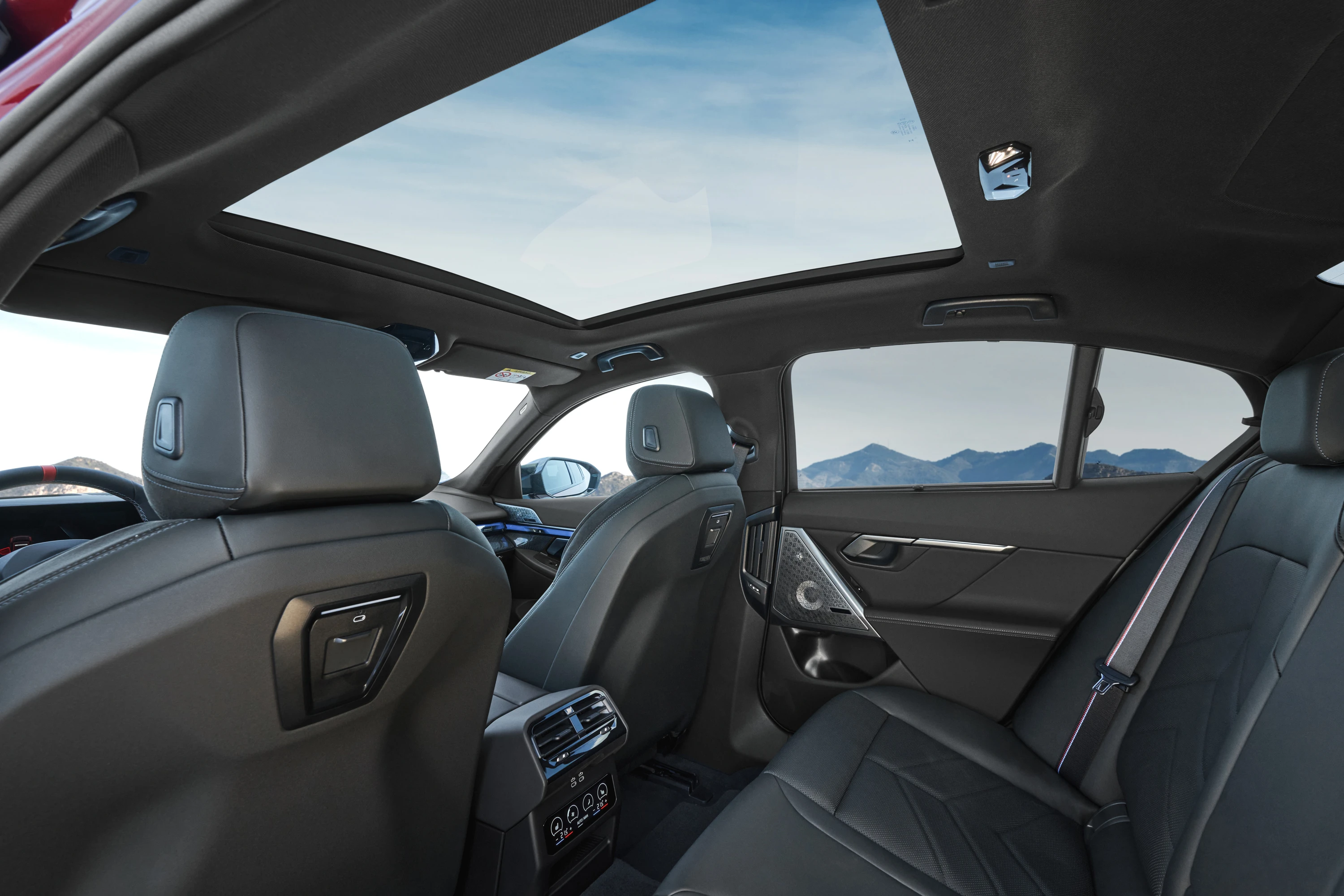 BMW i5 xDrive40 interior view
