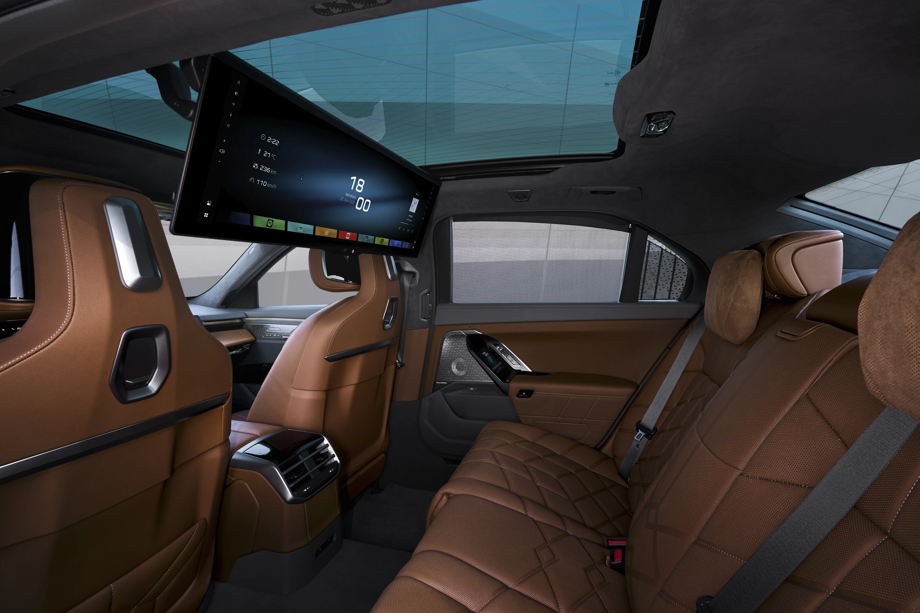 BMW i7 60 xDrive secondrowseats view