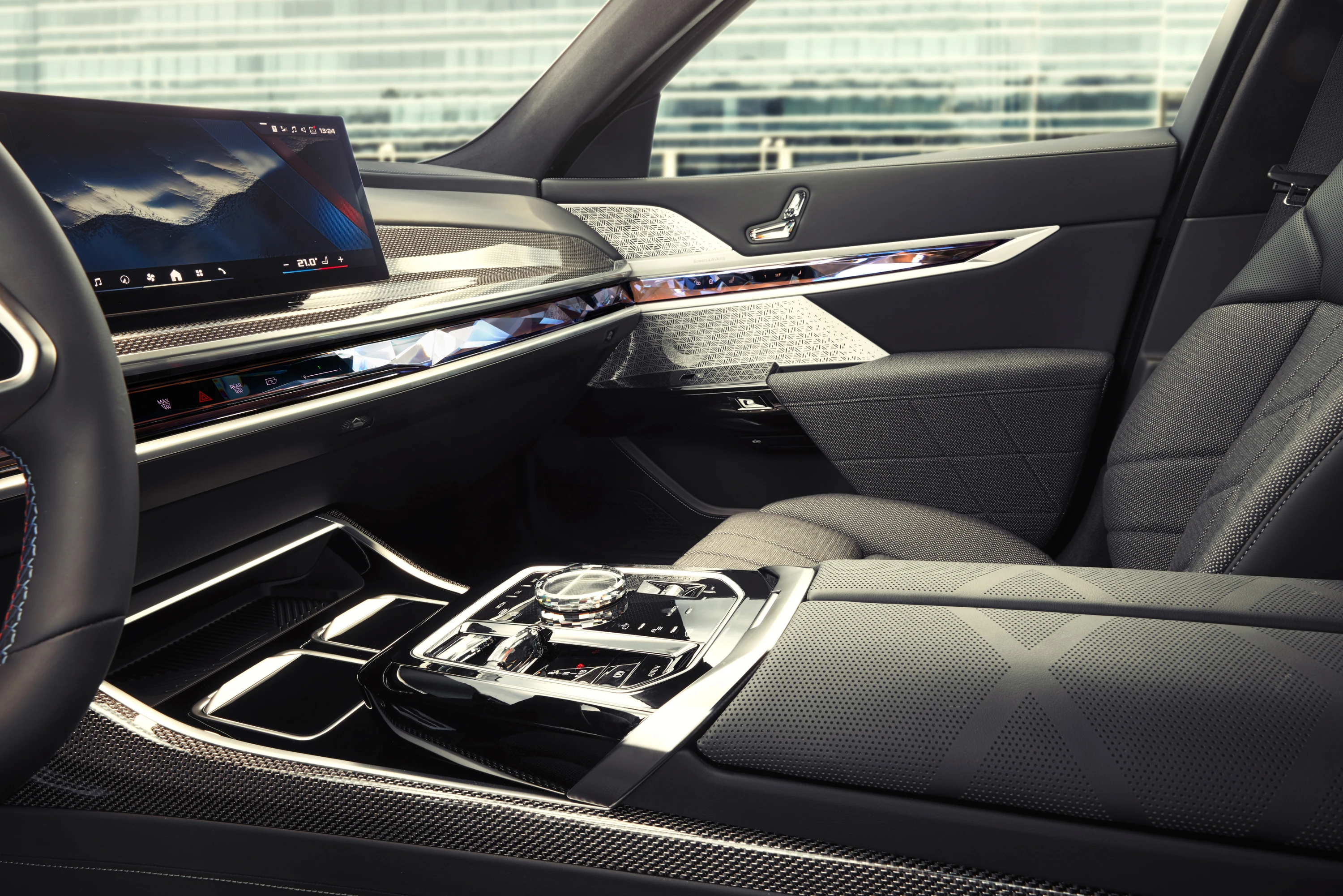 BMW i7 M70 xDrive interior view