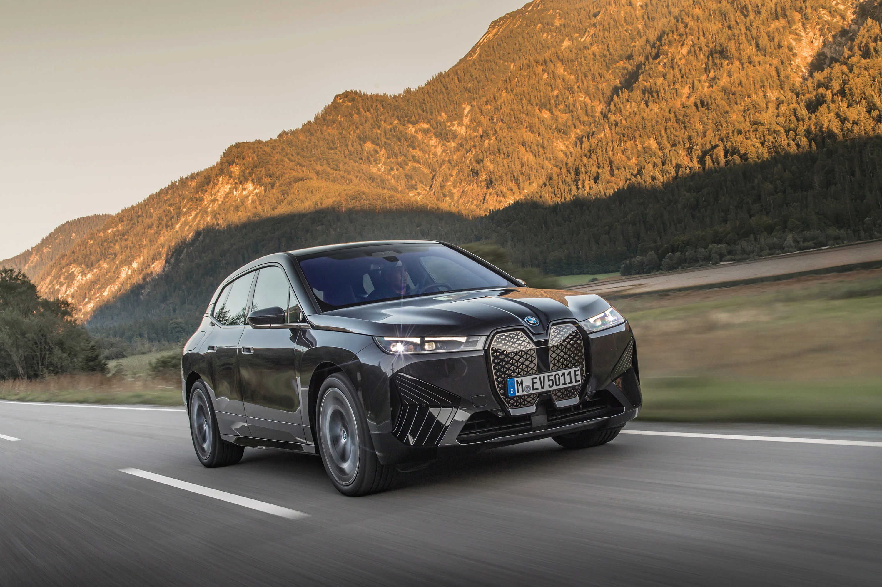 BMW iX xDrive50 electric vehicle variant
