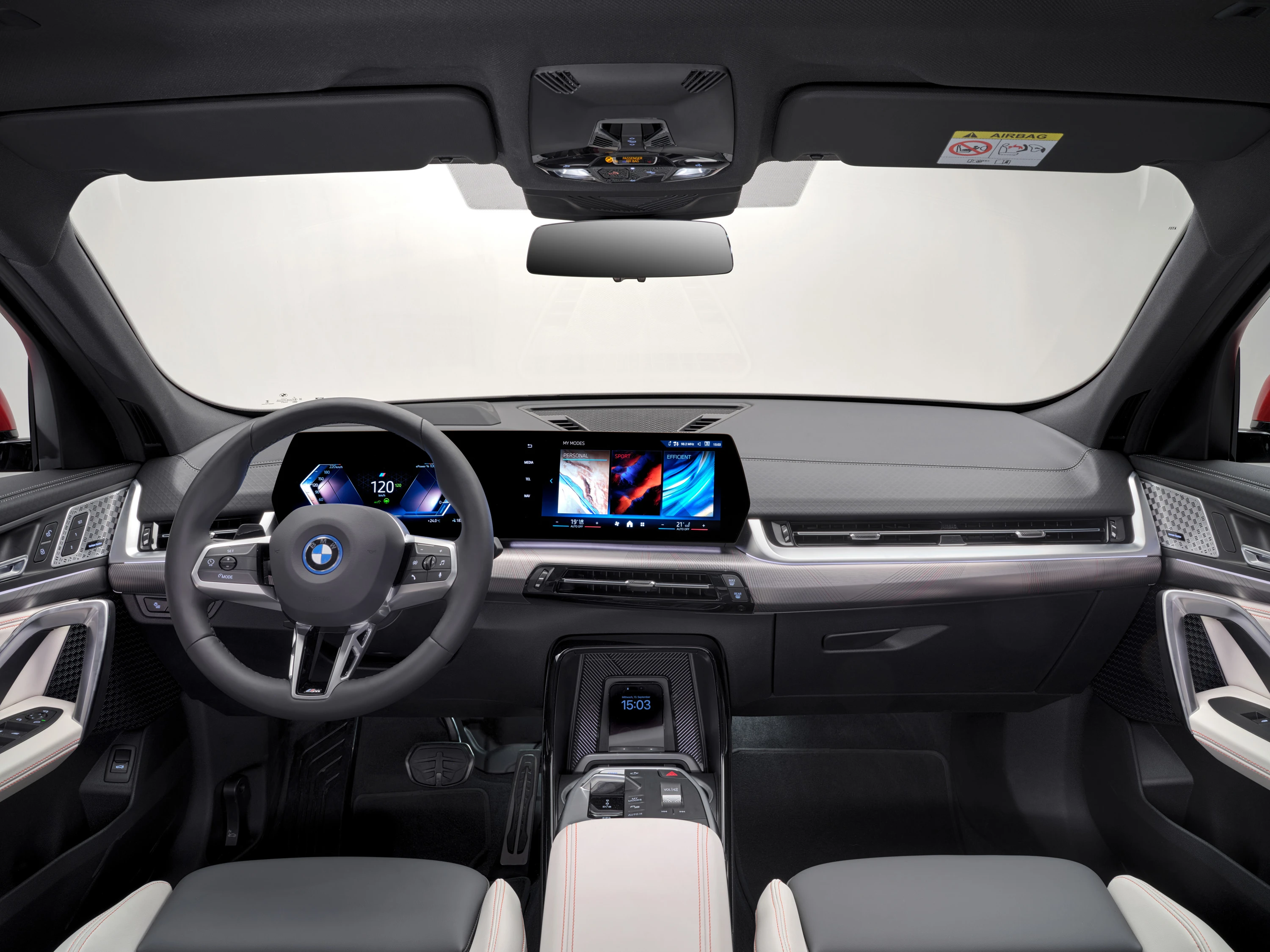 BMW iX2 xDrive30 screens view