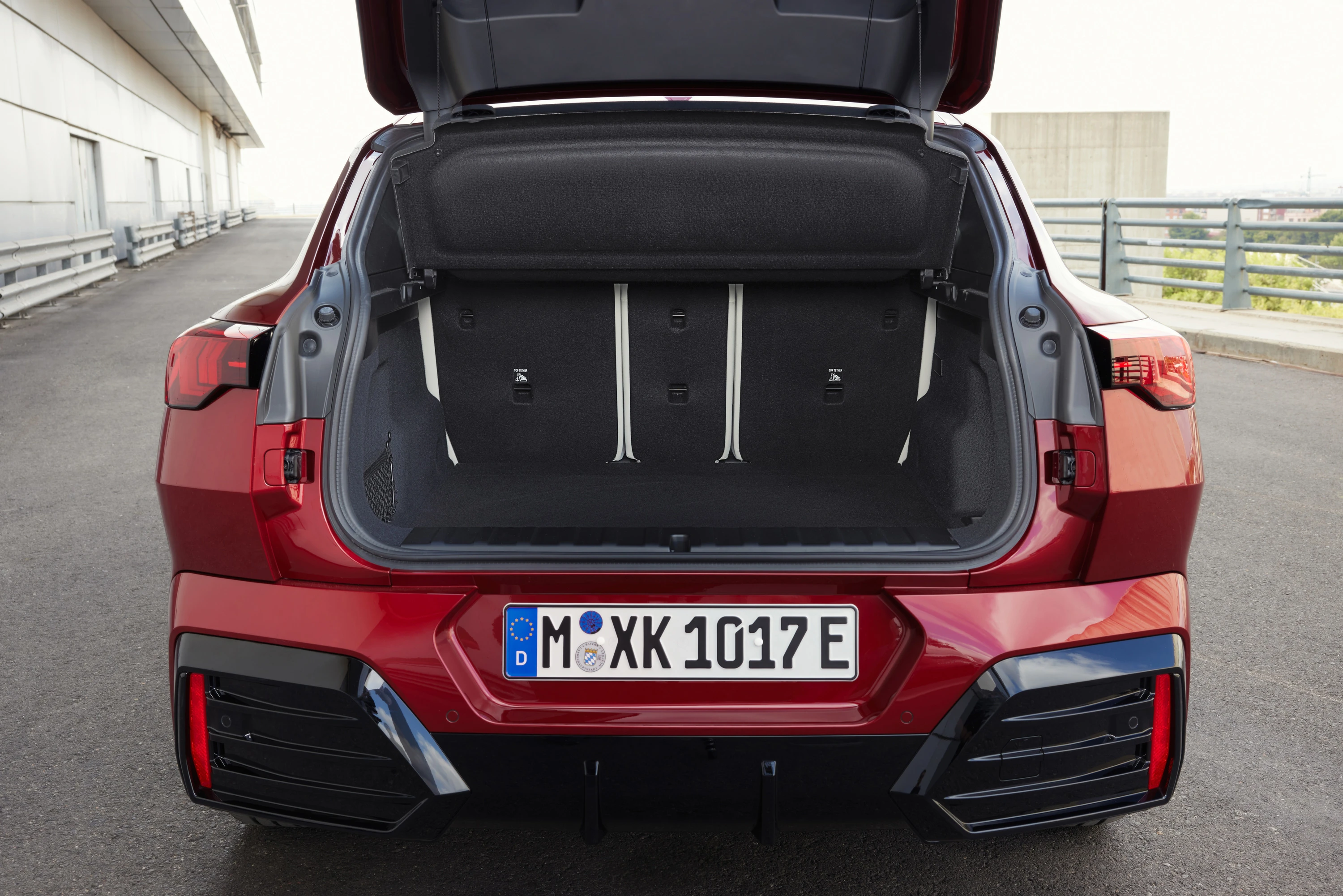 BMW iX2 xDrive30 trunk view