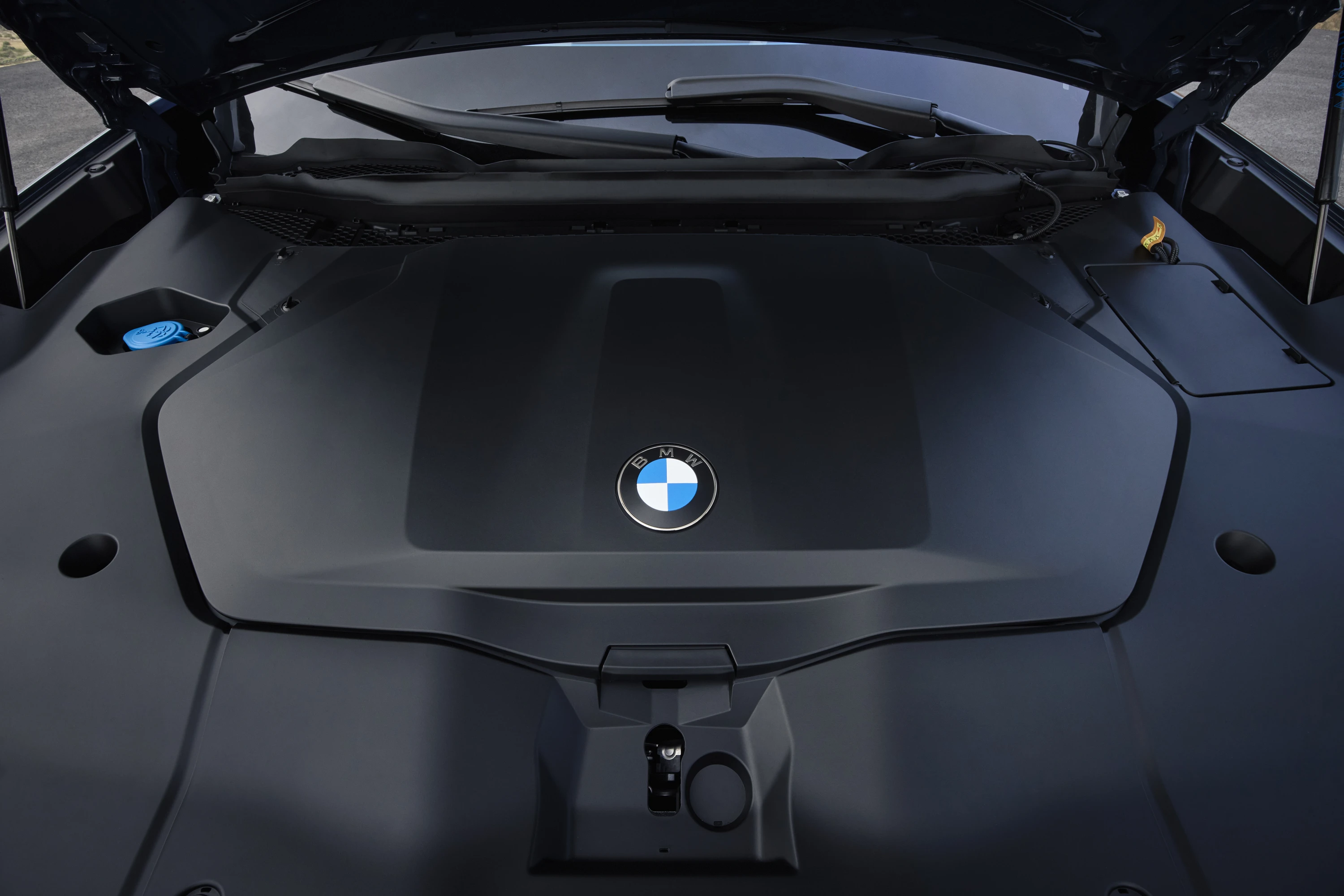 BMW iX3 40 frunk view