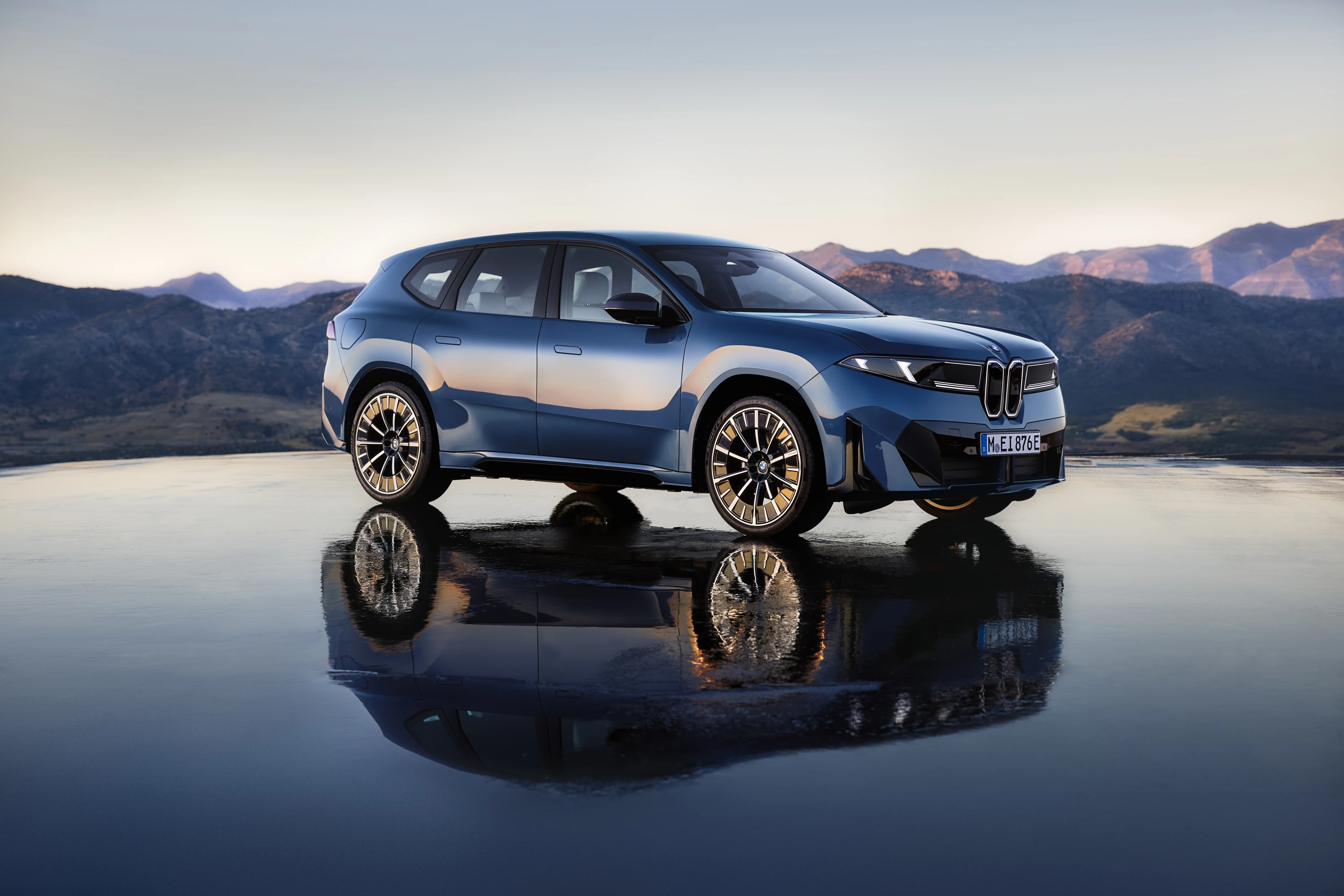BMW iX3 40 exterior view