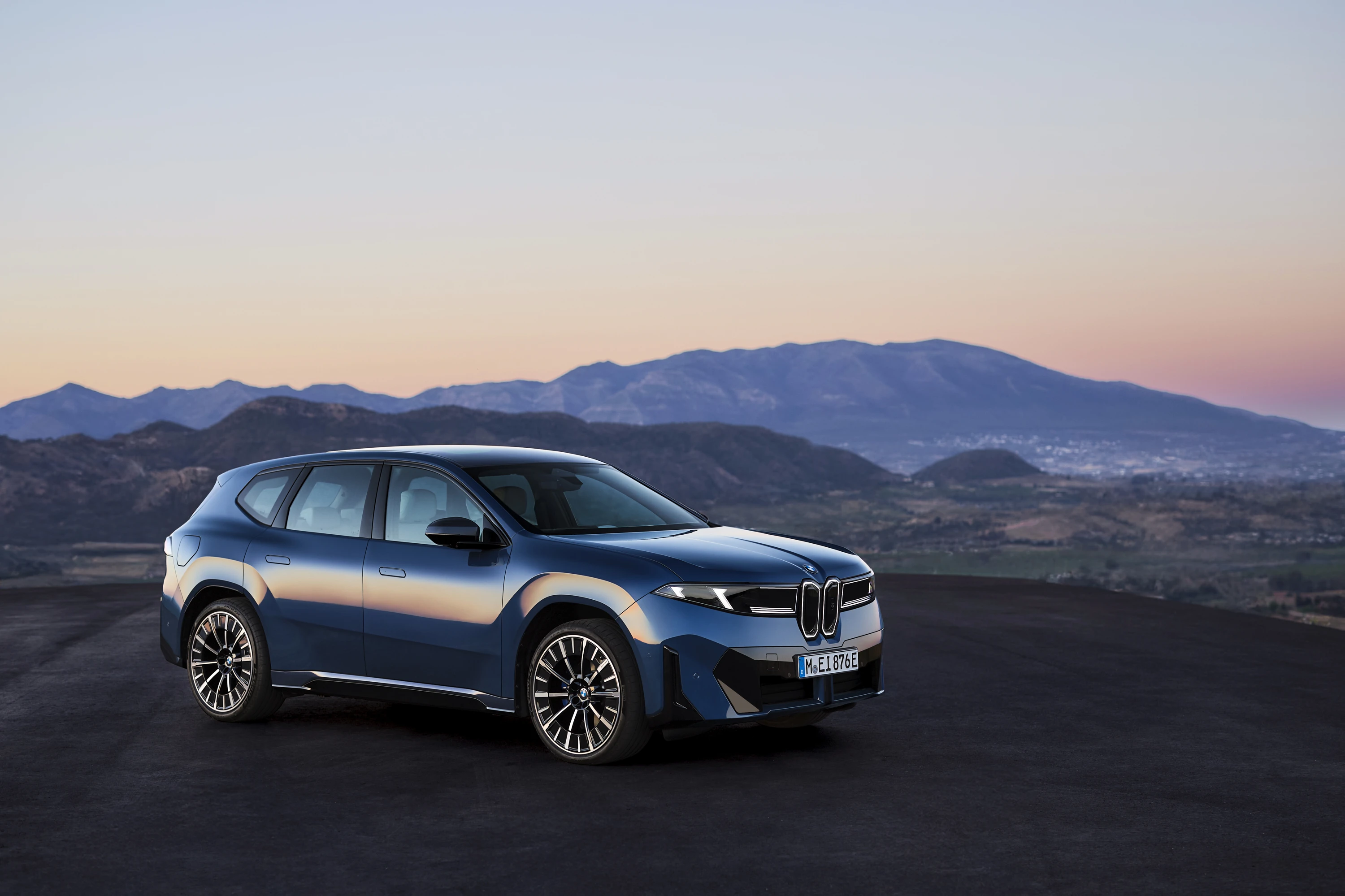 BMW iX3 40 exterior view