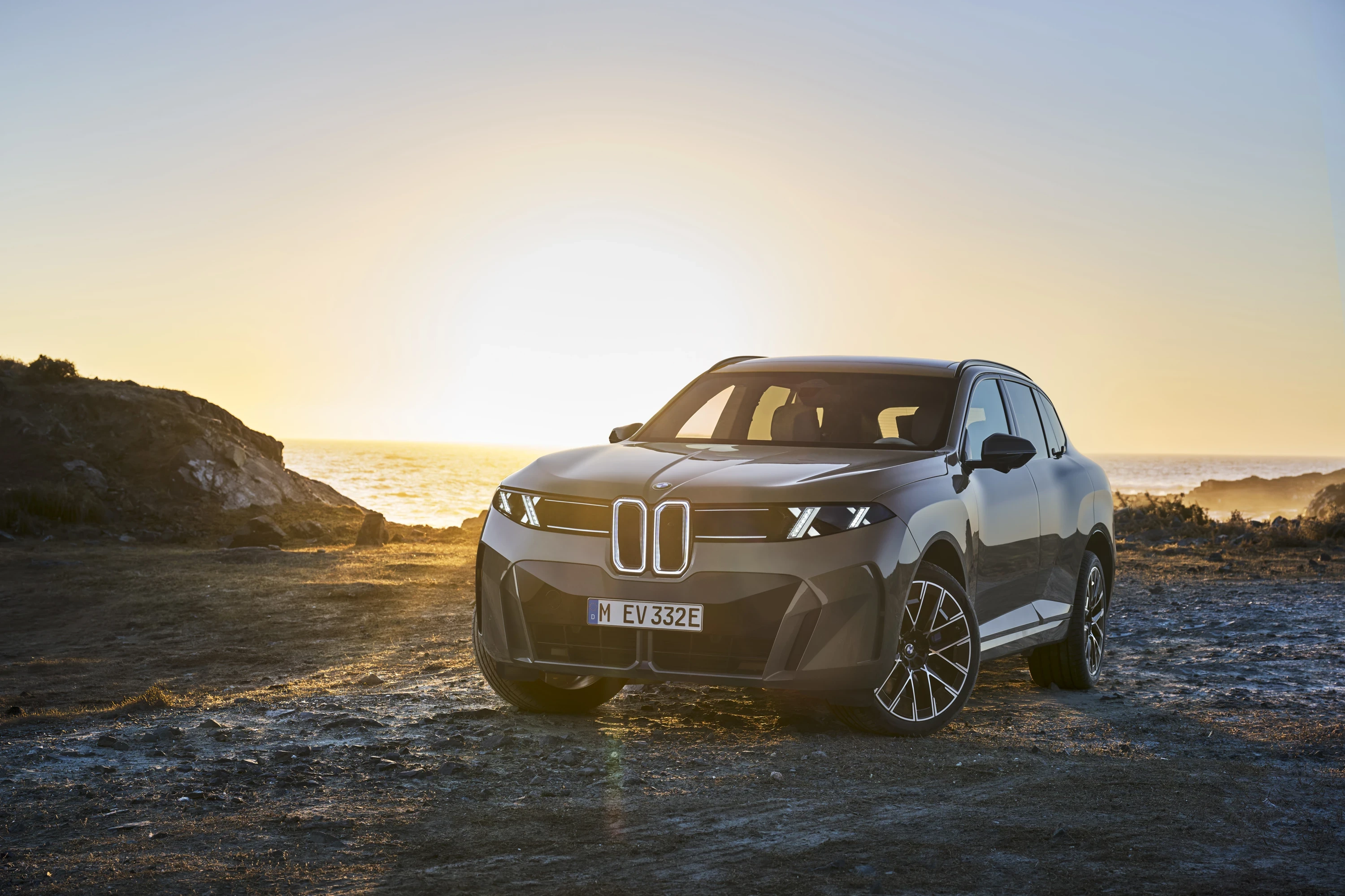 BMW iX5 60 xDrive exterior view