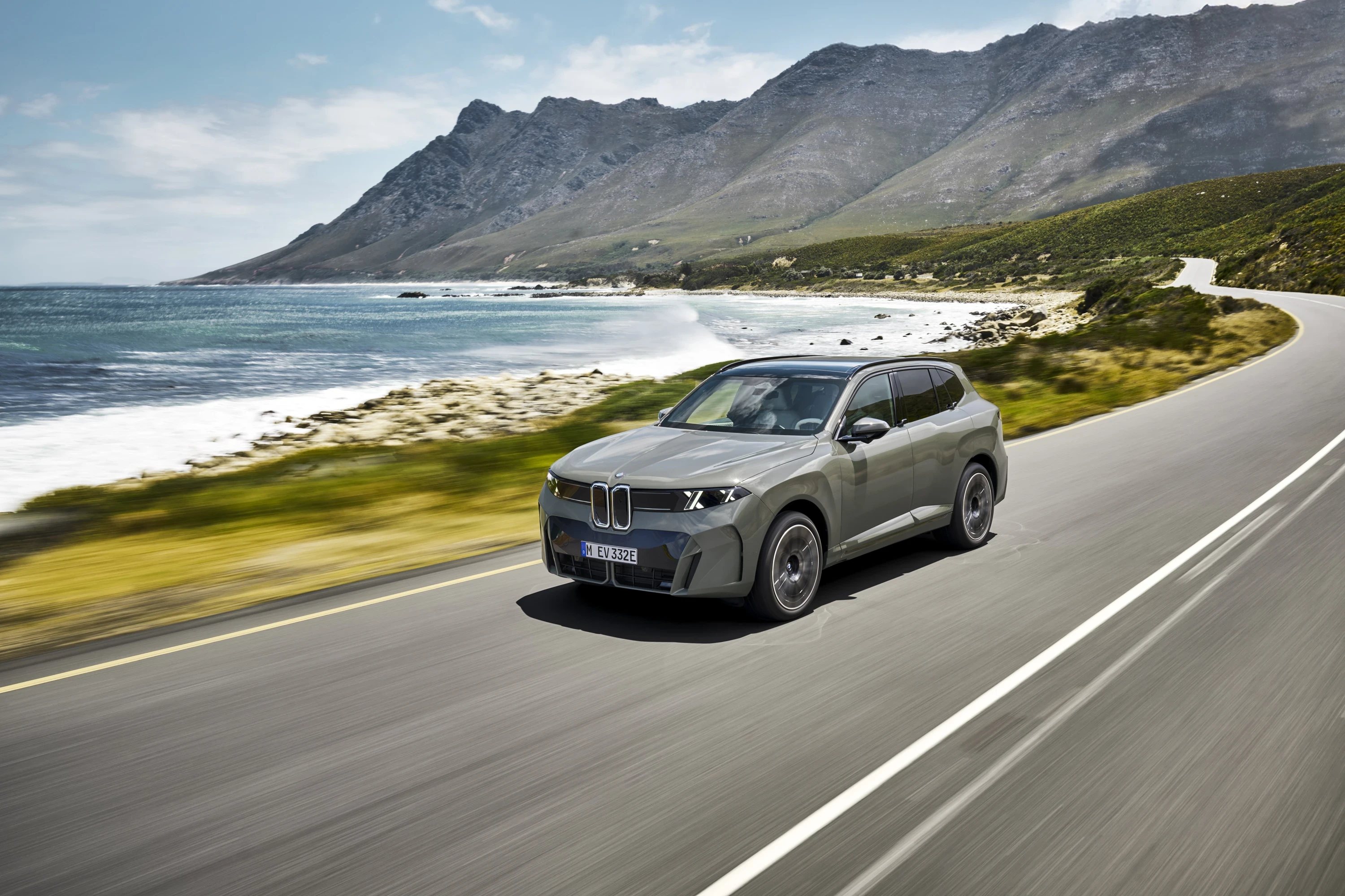 BMW iX5 60 xDrive exterior view